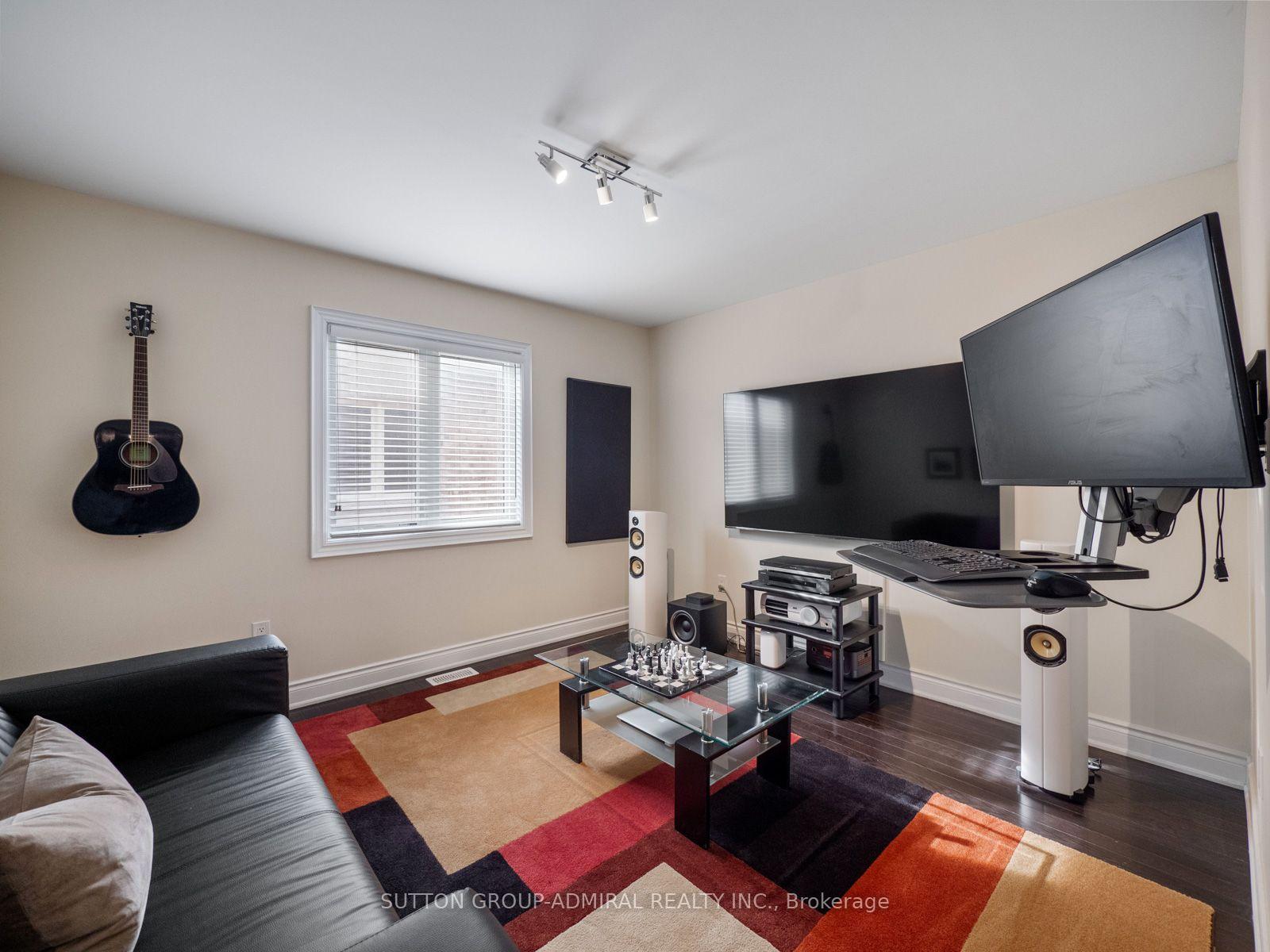 Photo 33 of 187 John Davis Gate, Whitchurch-Stouffville, Stouffville — HOMEH