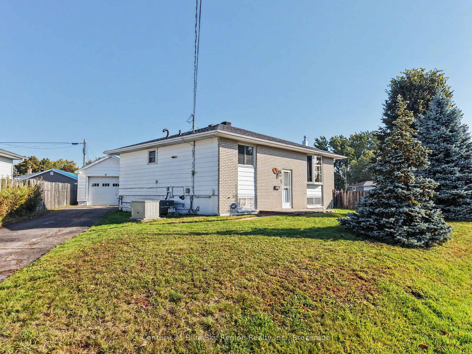 Photo of 58 Van Horne Crescent