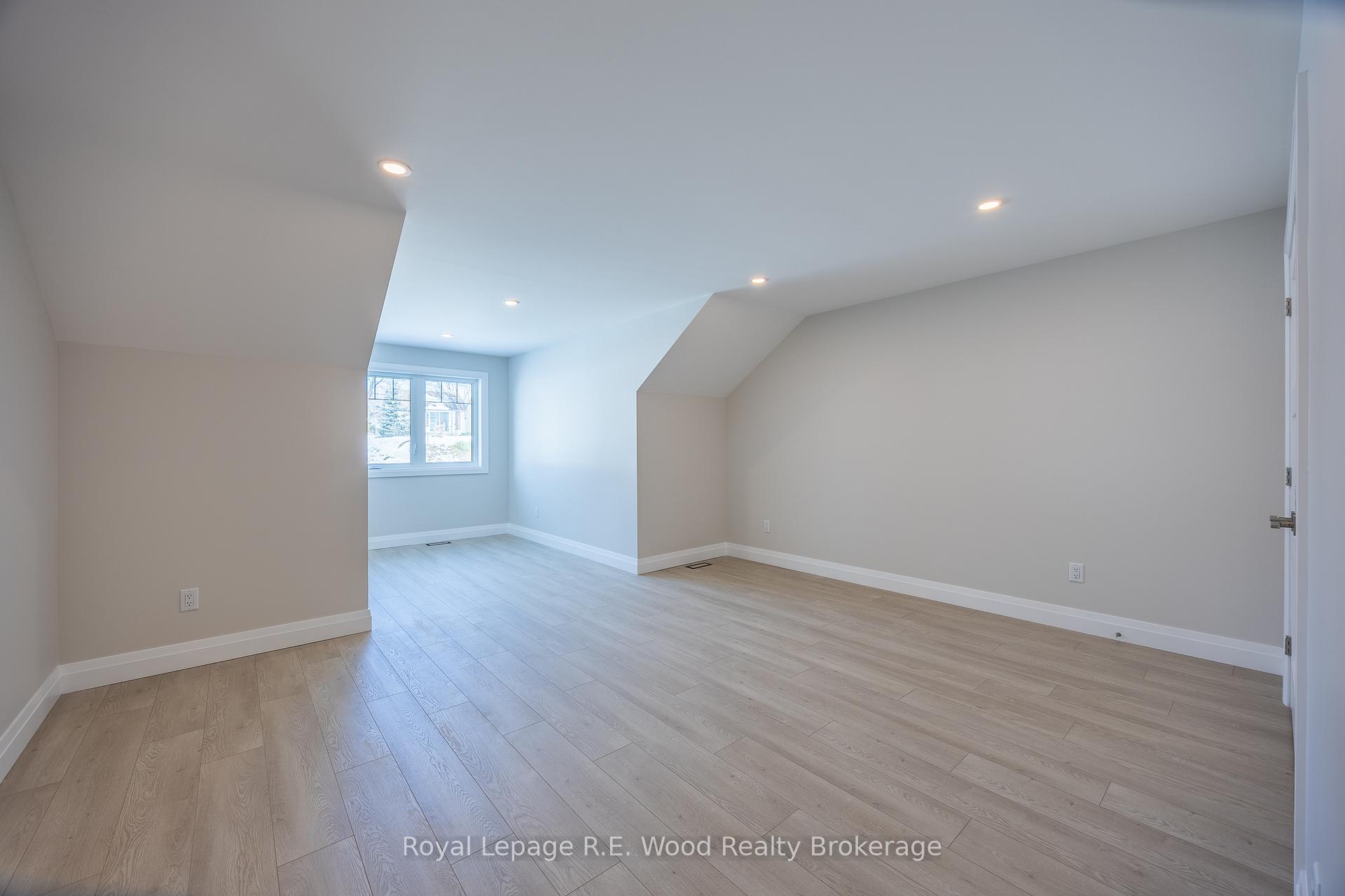 Photo 33 of 9 Greenhill Drive, Tillsonburg — HOMEH
