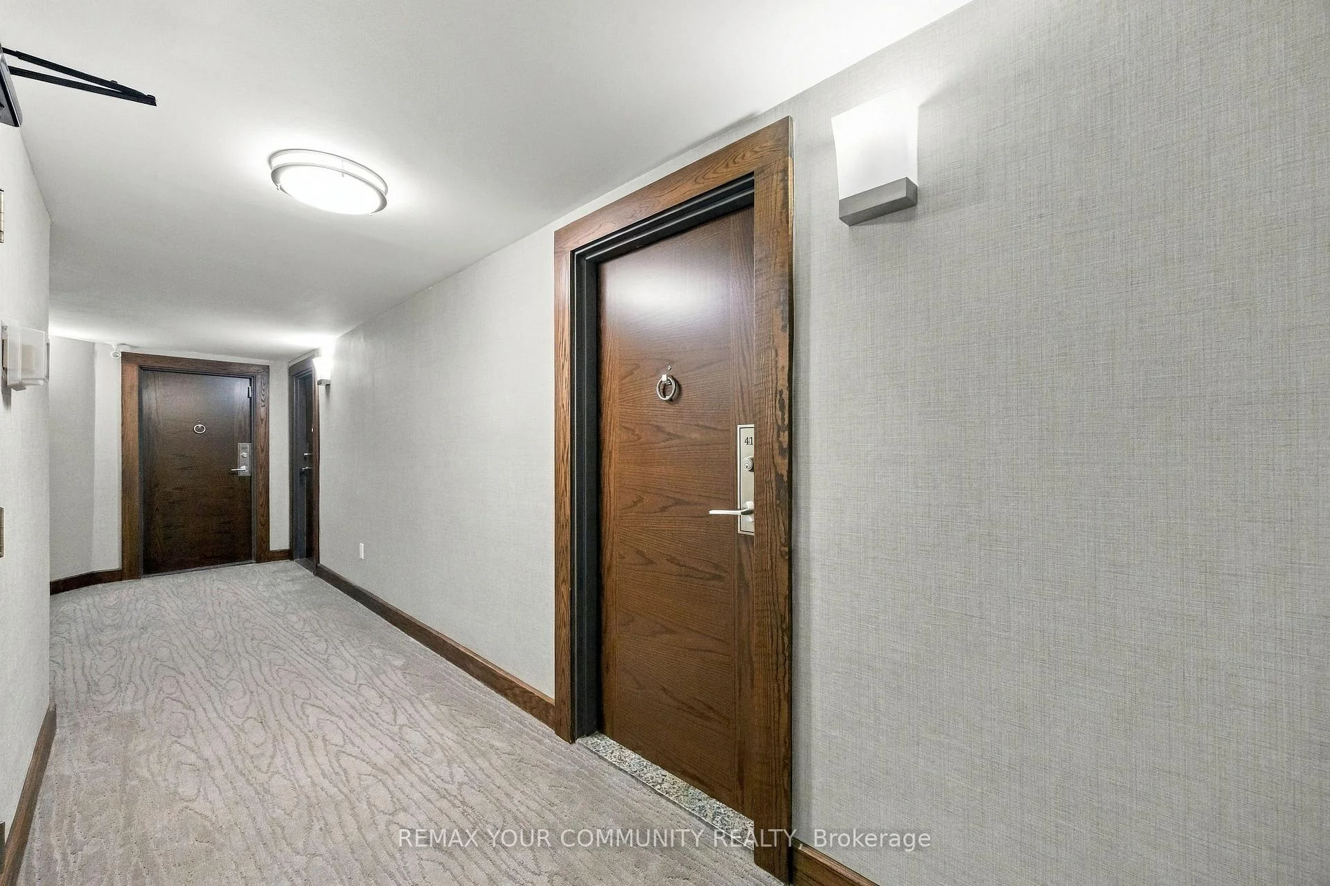 Photo 5 of Unit 410, 349 St Clair Avenue W, Toronto, Casa Loma — HOMEH