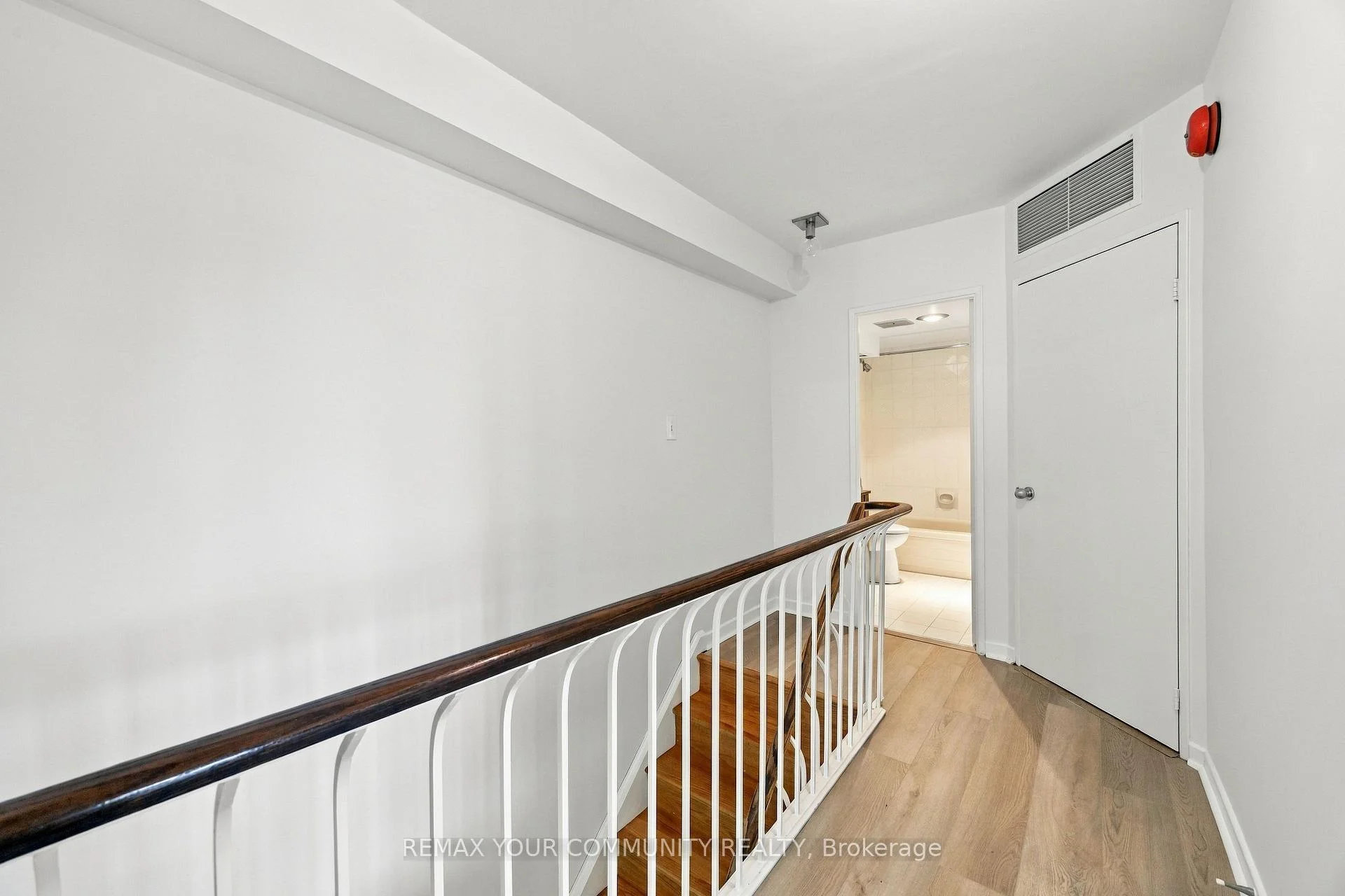 Photo 16 of Unit 410, 349 St Clair Avenue W, Toronto, Casa Loma — HOMEH