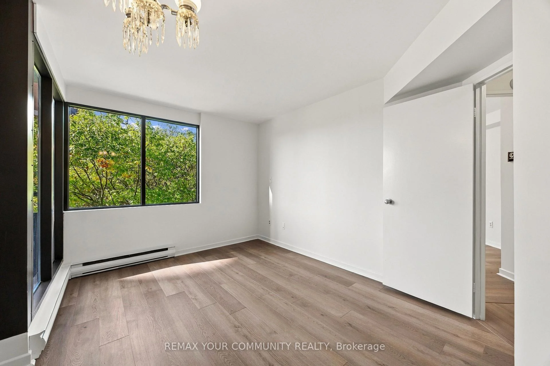 Photo 23 of Unit 410, 349 St Clair Avenue W, Toronto, Casa Loma — HOMEH
