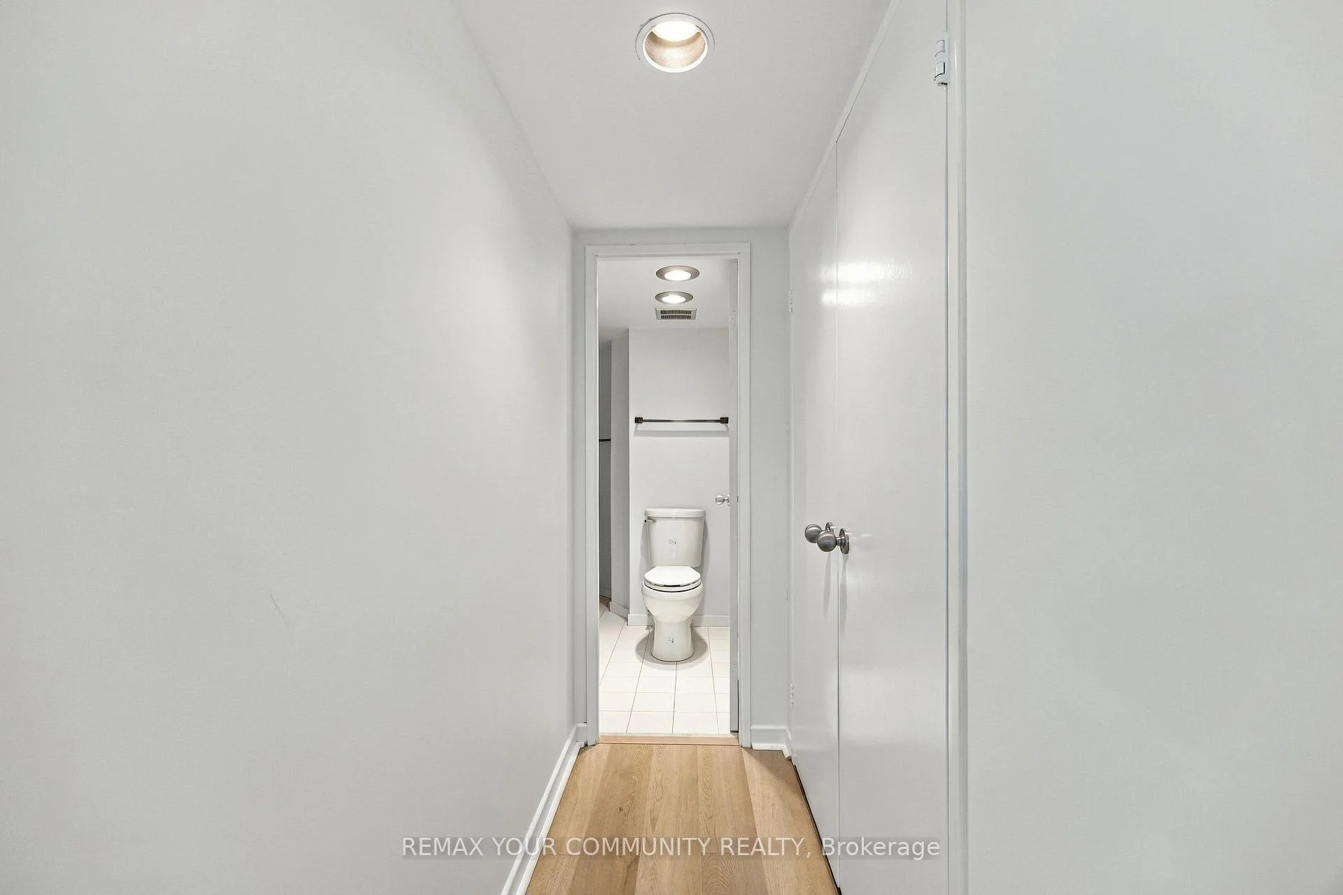 Photo 25 of Unit 410, 349 St Clair Avenue W, Toronto, Casa Loma — HOMEH