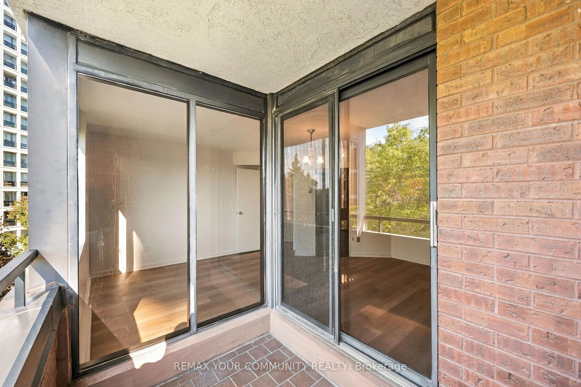 Photo 29 of Unit 410, 349 St Clair Avenue W, Toronto, Casa Loma — HOMEH