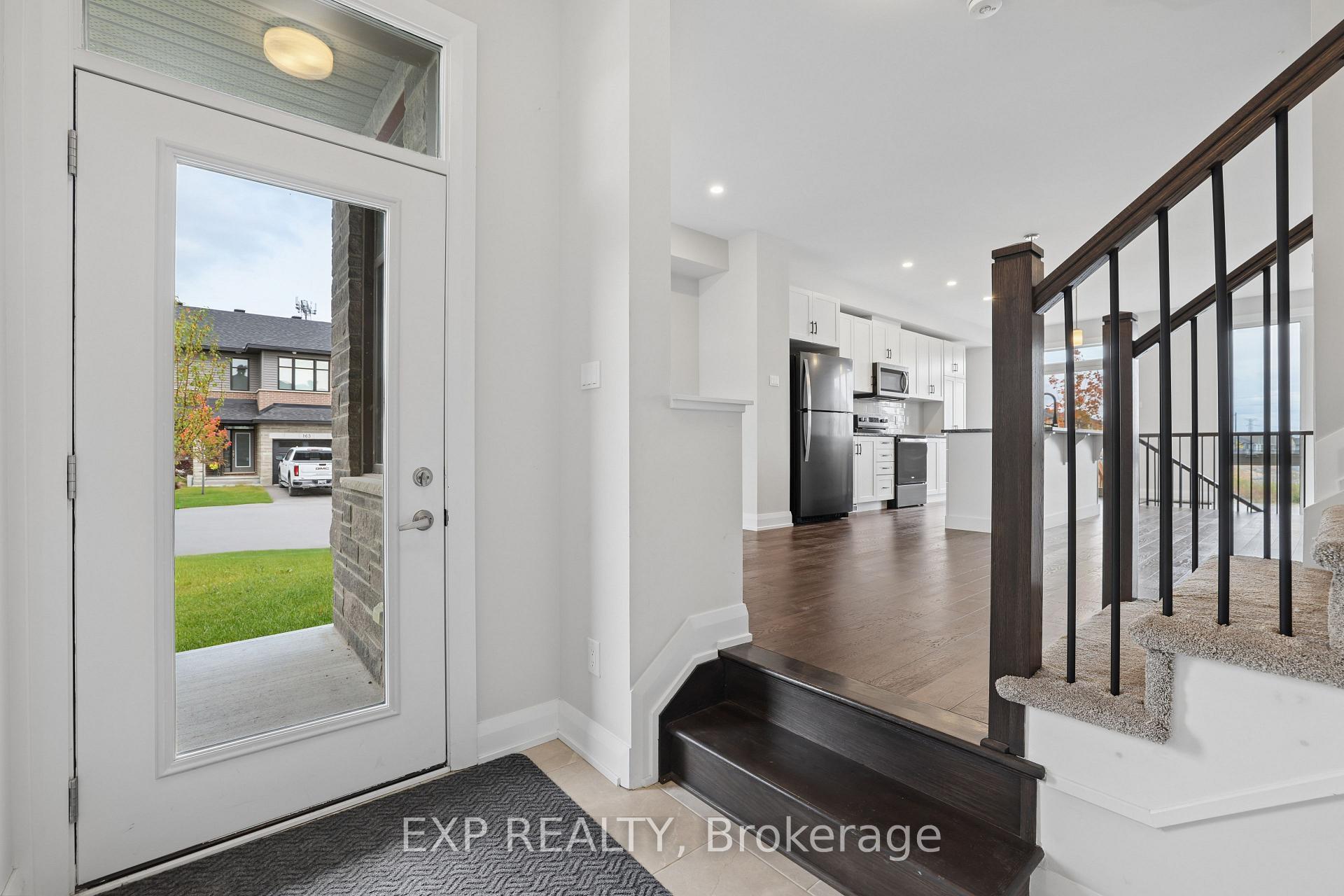 Photo 5 of 734 Ploughman Place, Ottawa, Stittsville (South) — HOMEH