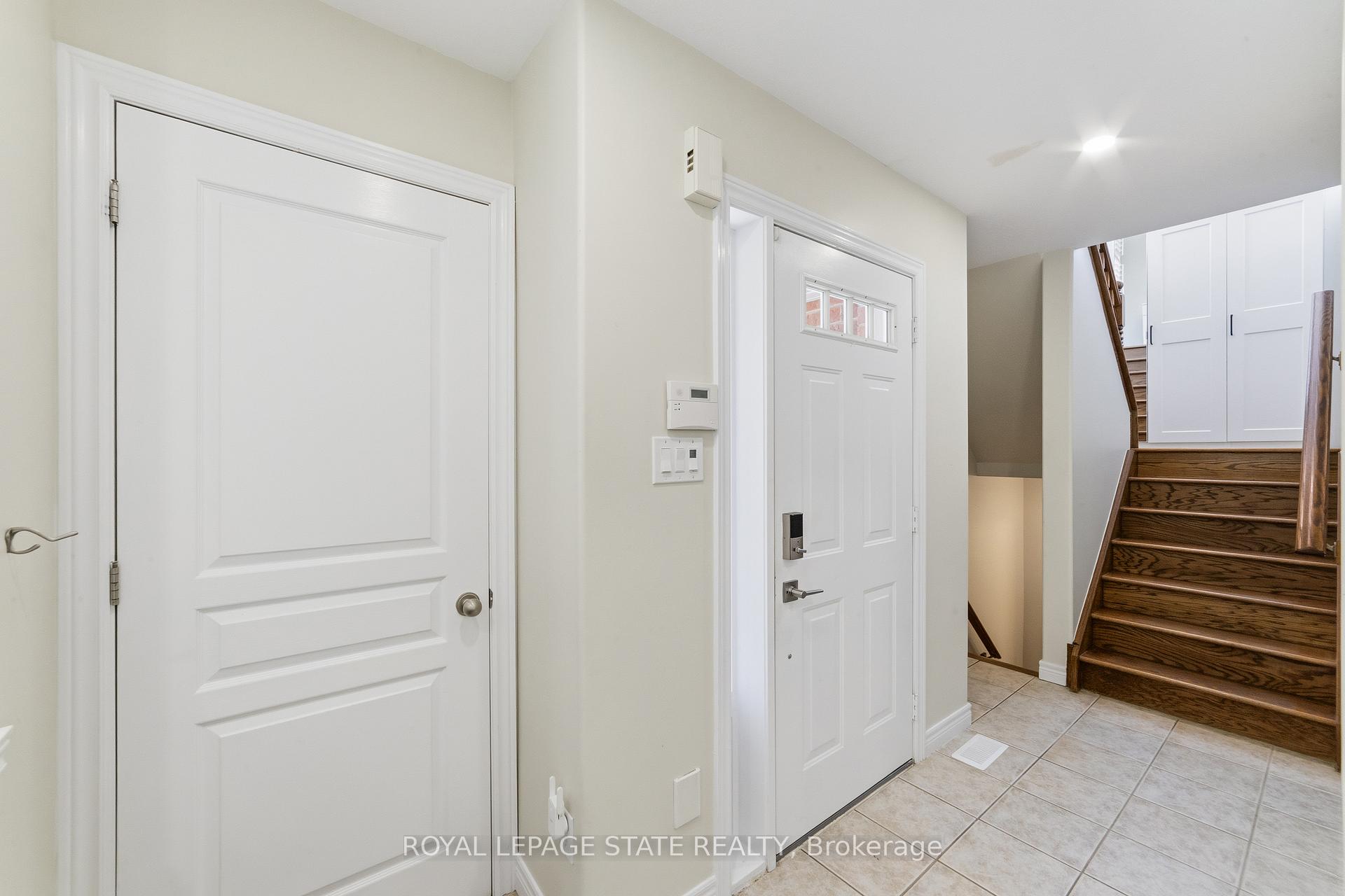Photo 3 of Unit 13, 242 Upper Mount Albion Road, Hamilton, Stoney Creek Mountain — HOMEH