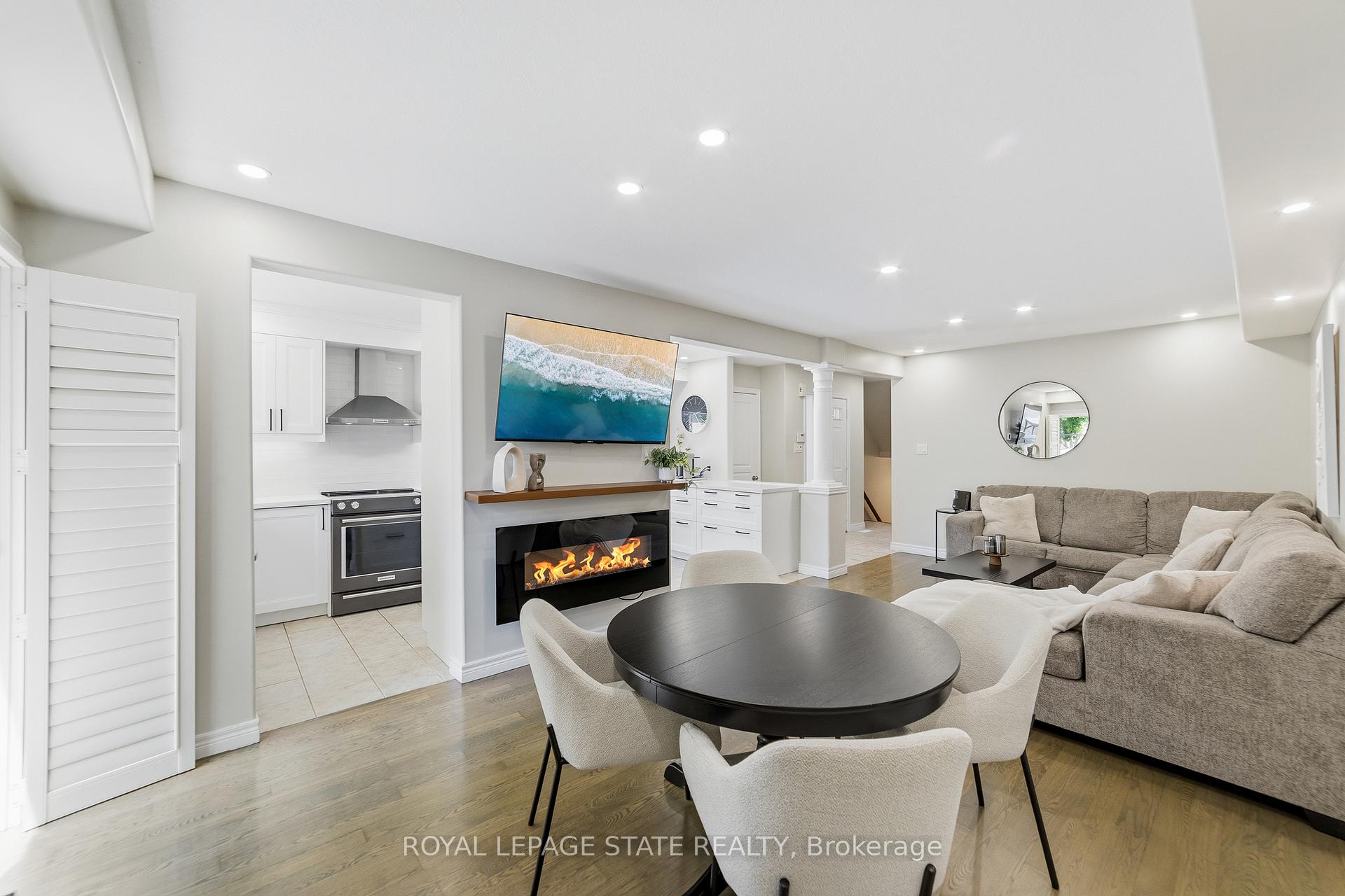 Photo 4 of Unit 13, 242 Upper Mount Albion Road, Hamilton, Stoney Creek Mountain — HOMEH