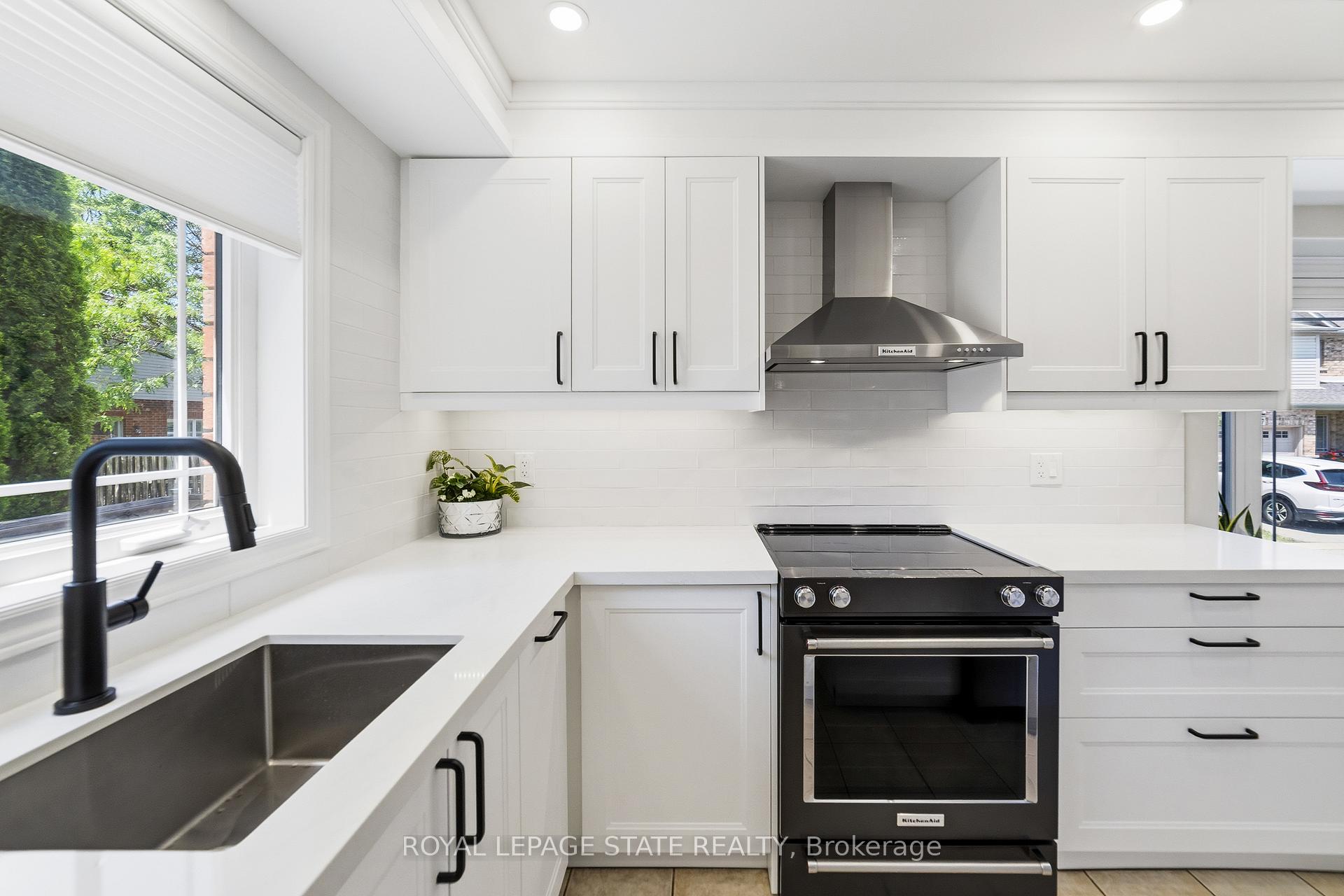 Photo 18 of Unit 13, 242 Upper Mount Albion Road, Hamilton, Stoney Creek Mountain — HOMEH