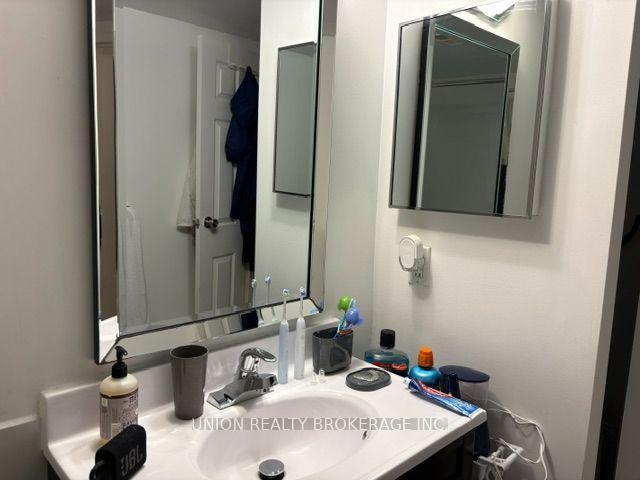 Photo 10 of Unit 411, 25 The Esplanade, Toronto, Waterfront Communities — HOMEH
