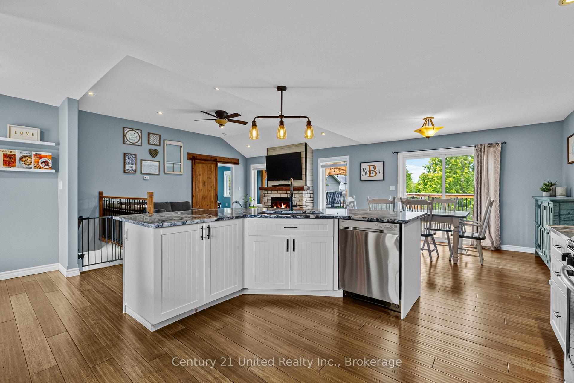 Photo 5 of 929 Mount Pleasant Road, Cavan Monaghan, Cavan Twp — HOMEH