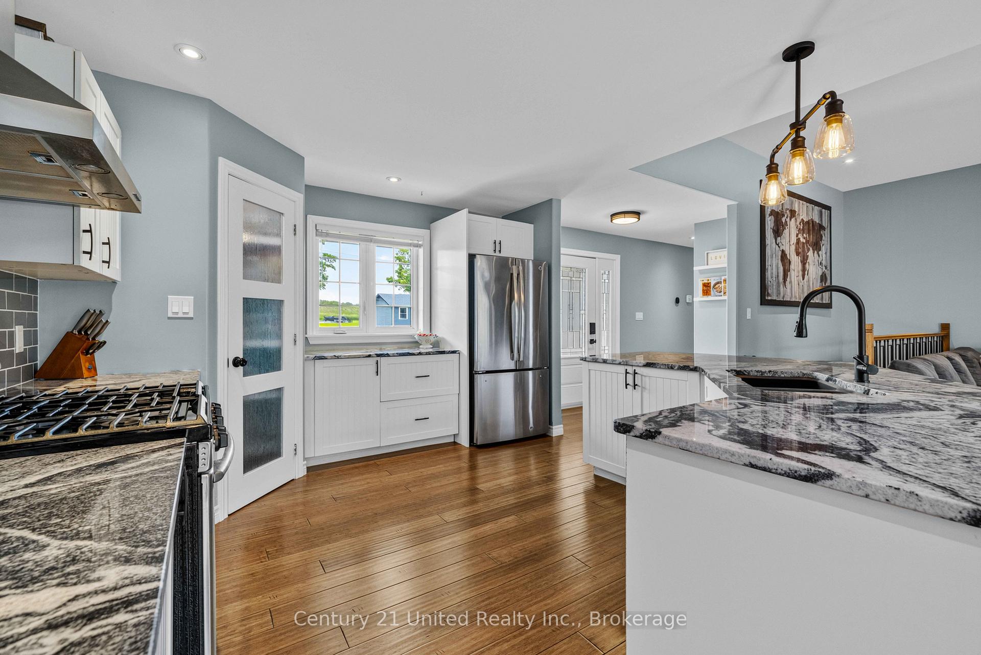 Photo 6 of 929 Mount Pleasant Road, Cavan Monaghan, Cavan Twp — HOMEH