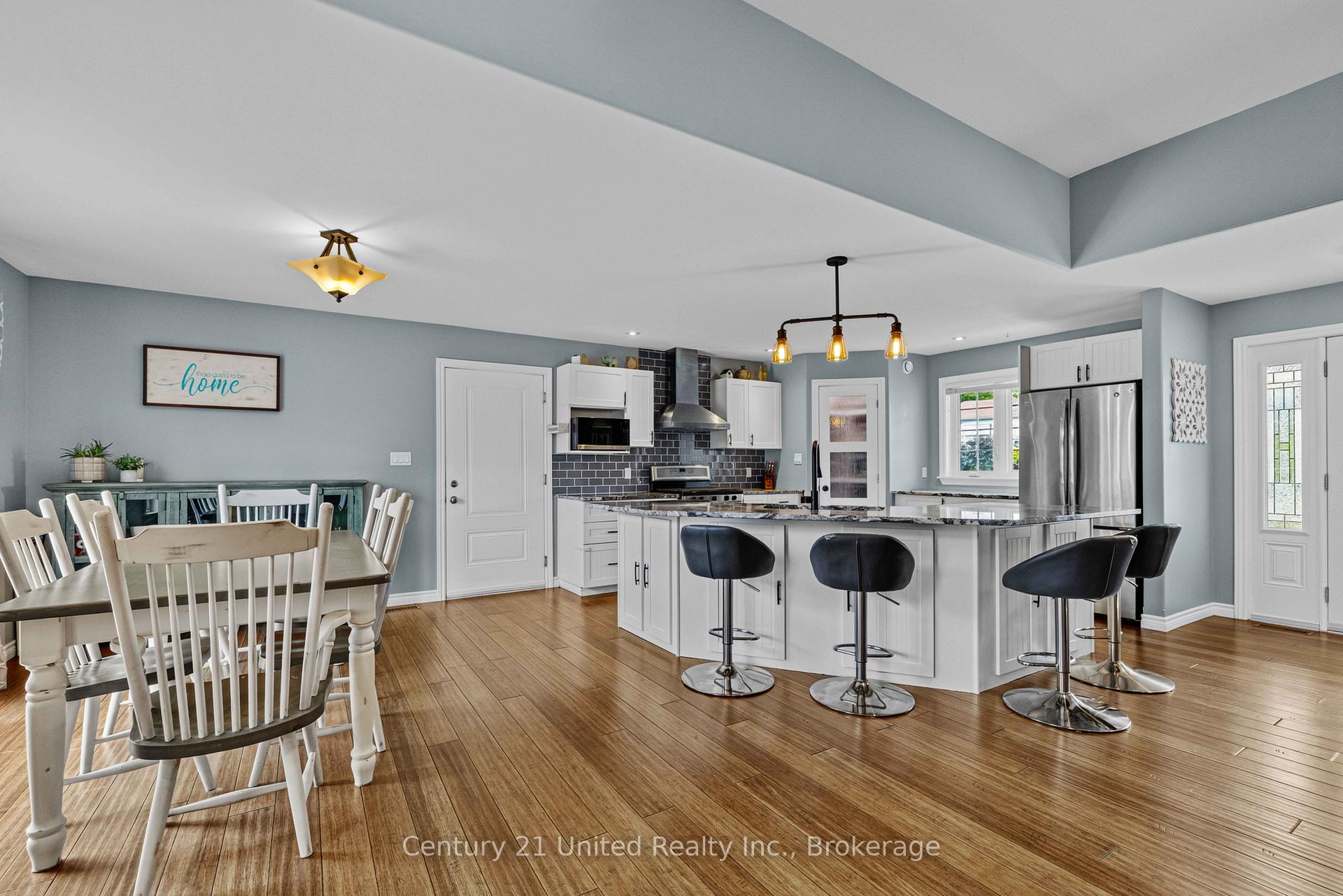 Photo 8 of 929 Mount Pleasant Road, Cavan Monaghan, Cavan Twp — HOMEH