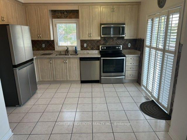 Photo 12 of 2 Nessie Street, Markham, Middlefield — HOMEH