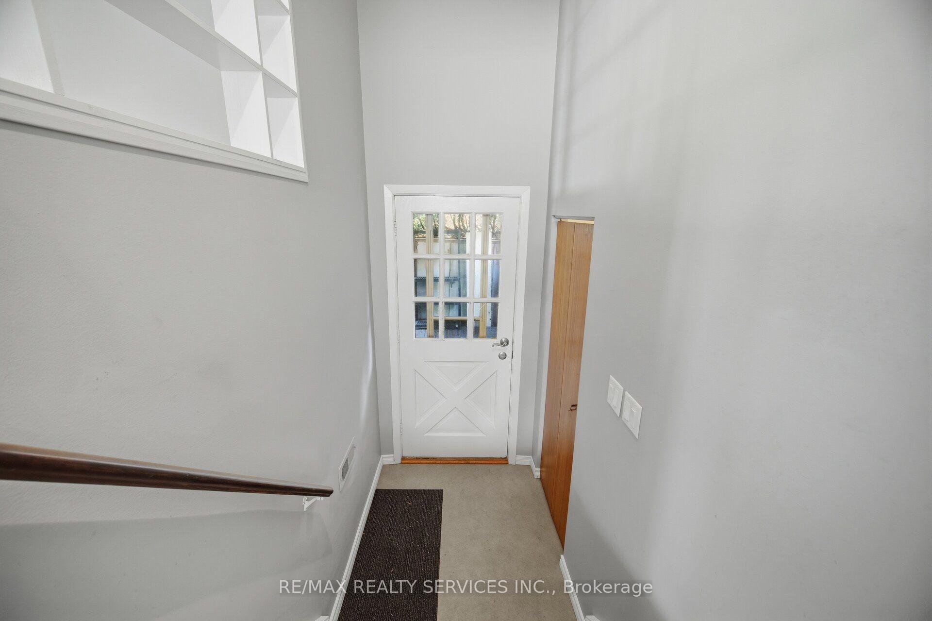 Photo 8 of 49 Ferndale Crescent, Brampton, Brampton East — HOMEH