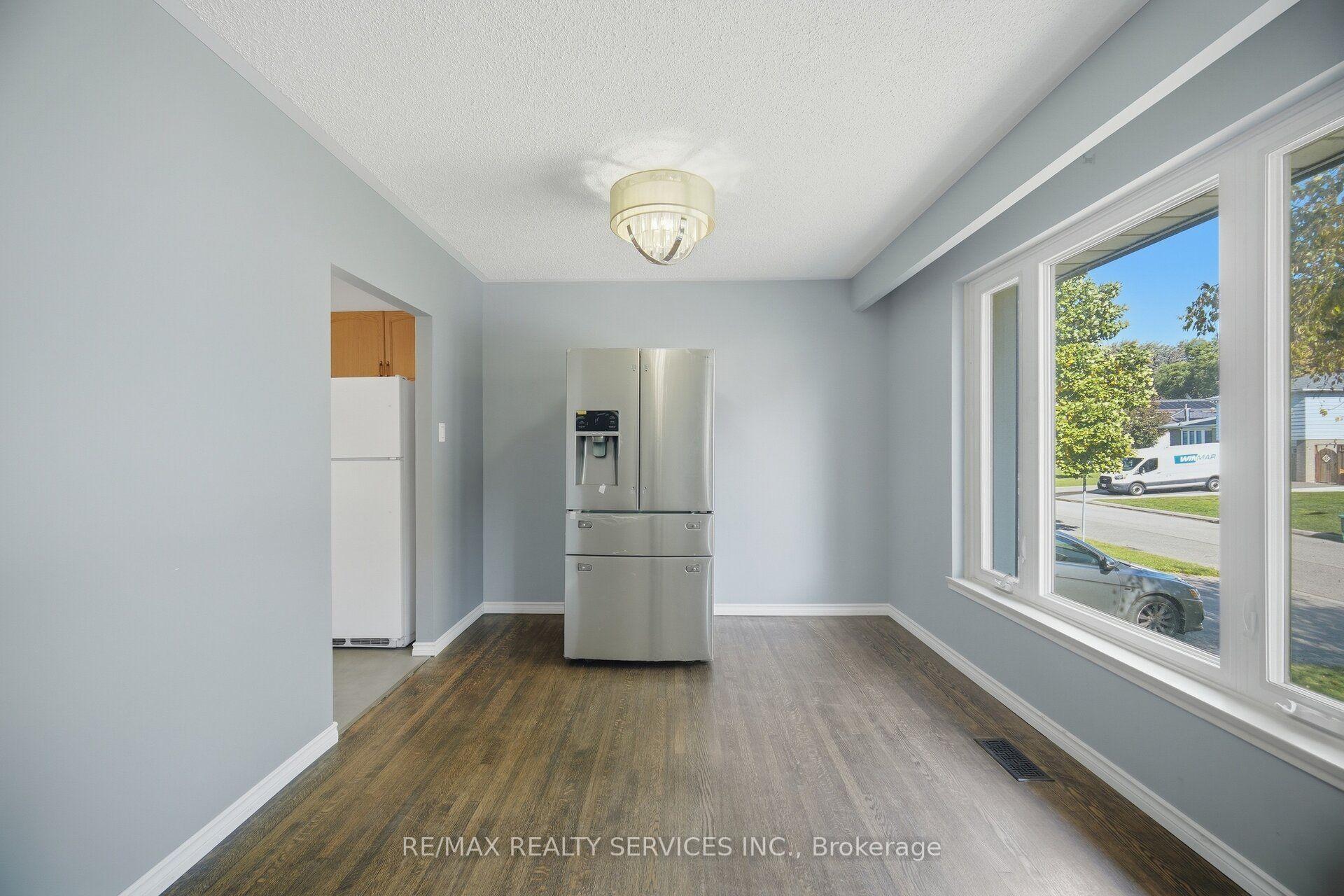 Photo 12 of 49 Ferndale Crescent, Brampton, Brampton East — HOMEH