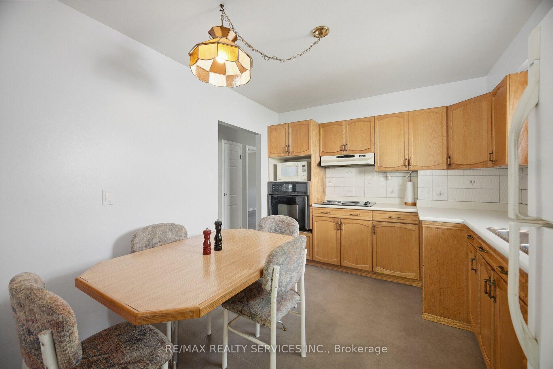 Photo 18 of 49 Ferndale Crescent, Brampton, Brampton East — HOMEH