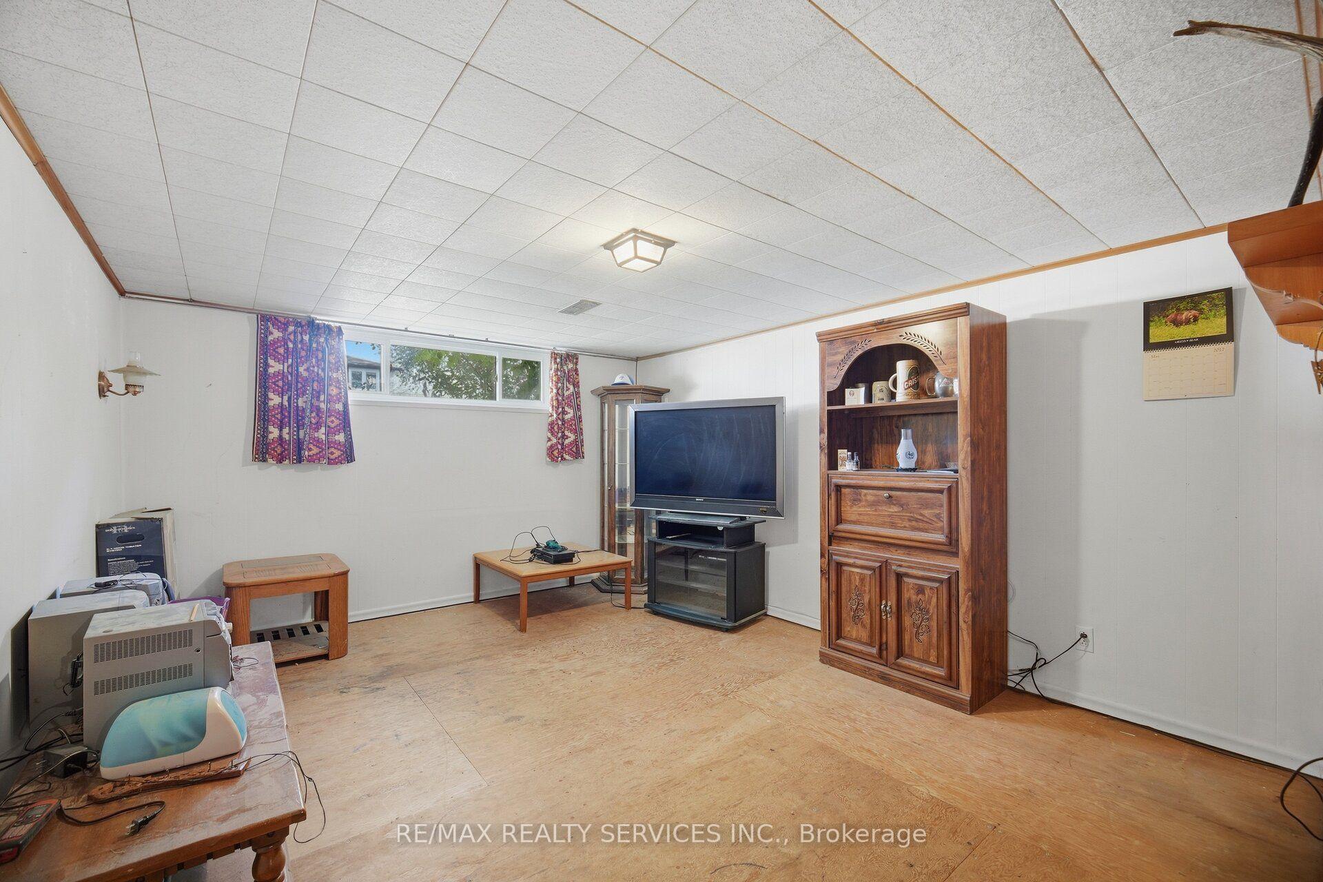 Photo 31 of 49 Ferndale Crescent, Brampton, Brampton East — HOMEH