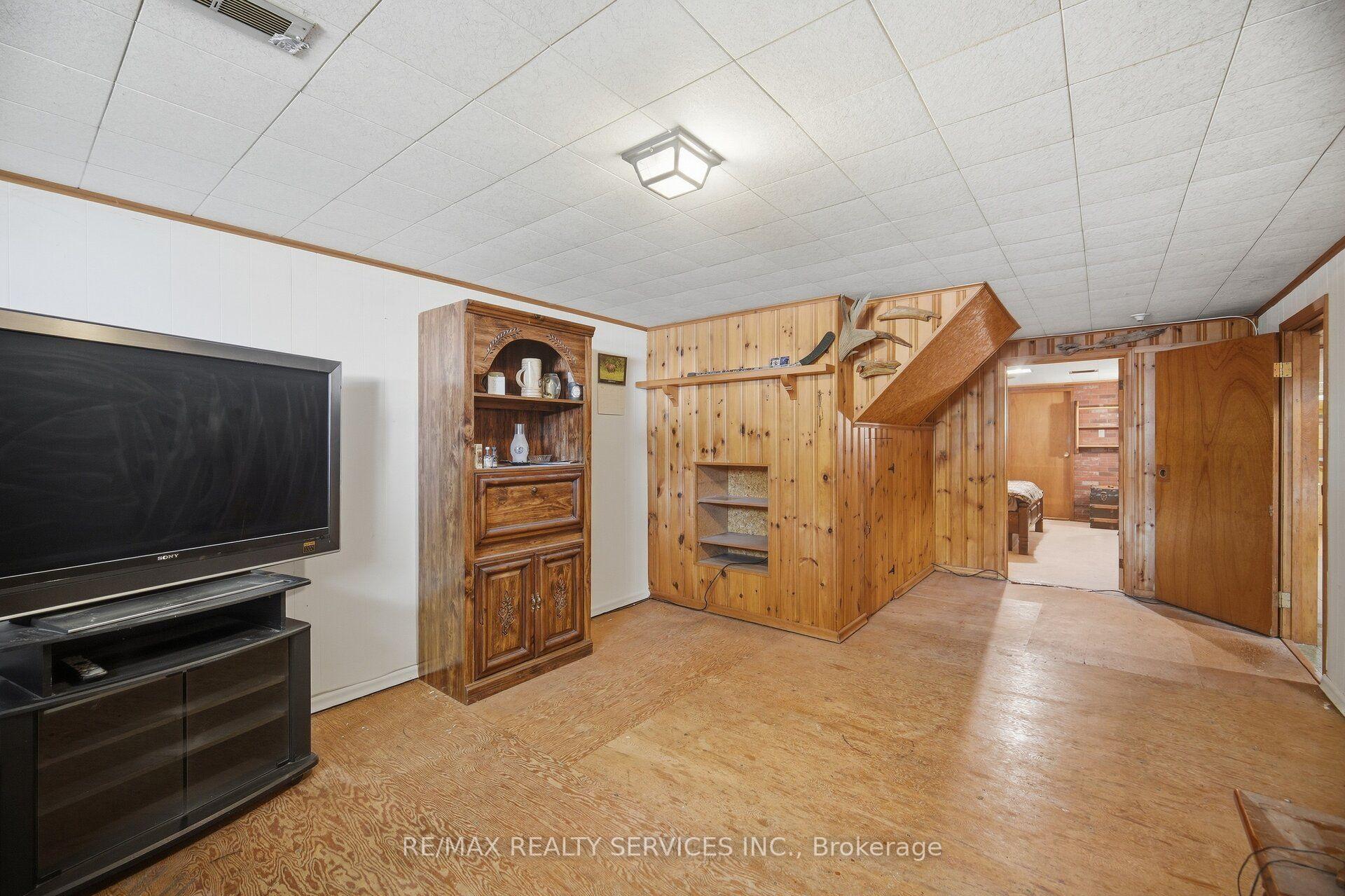 Photo 33 of 49 Ferndale Crescent, Brampton, Brampton East — HOMEH