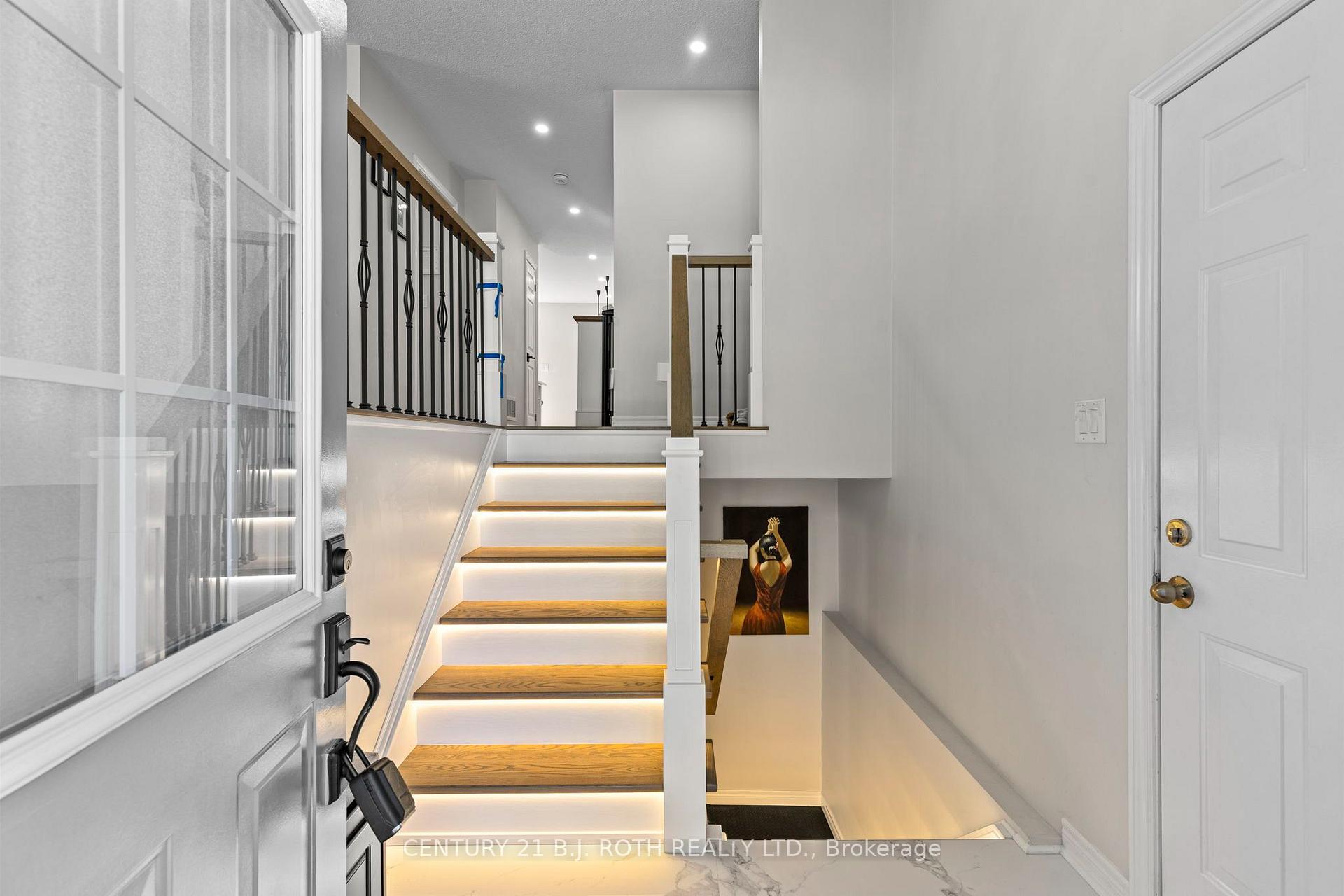 Photo 5 of 25 Cranberry Lane, Barrie, Holly — HOMEH
