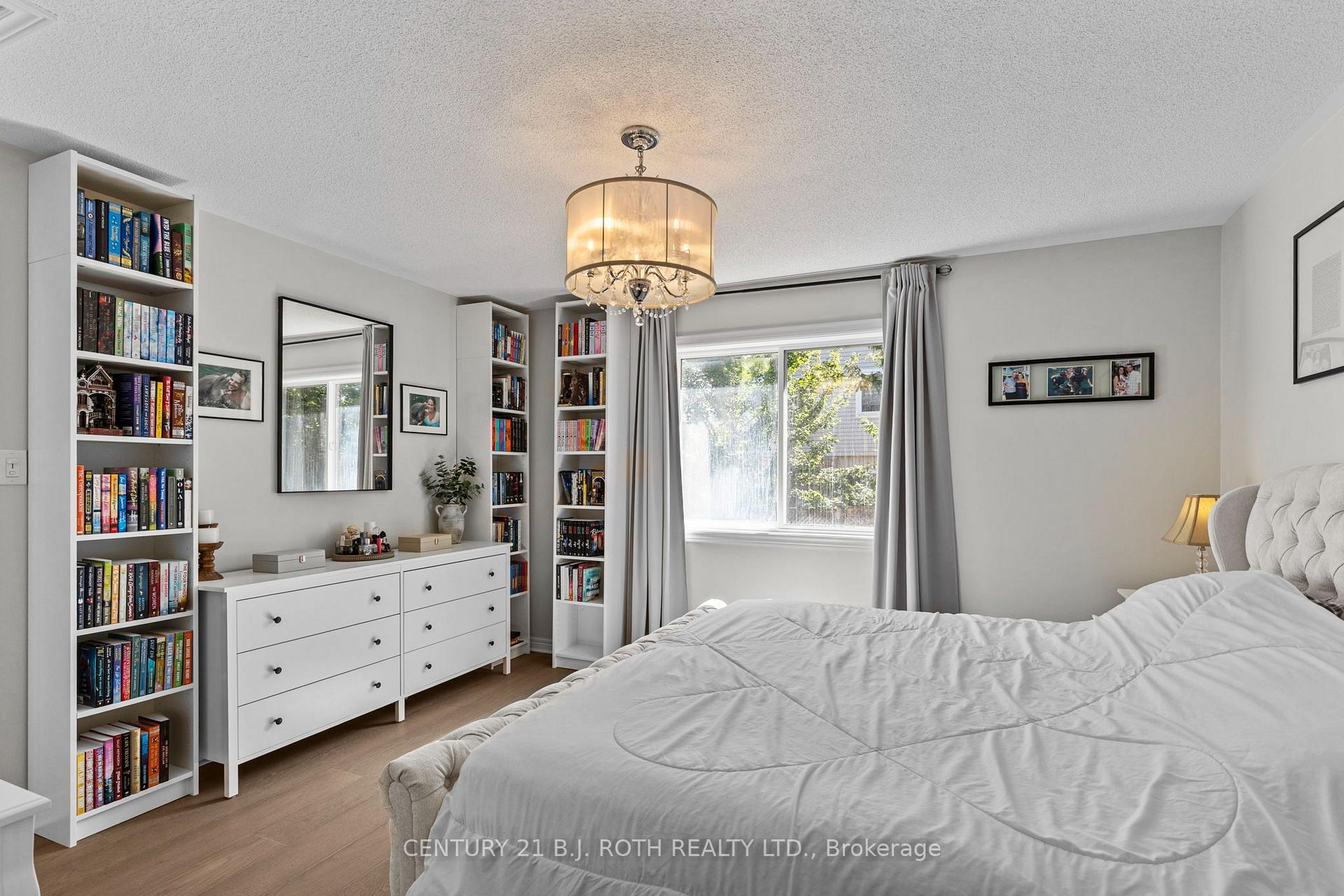 Photo 15 of 25 Cranberry Lane, Barrie, Holly — HOMEH