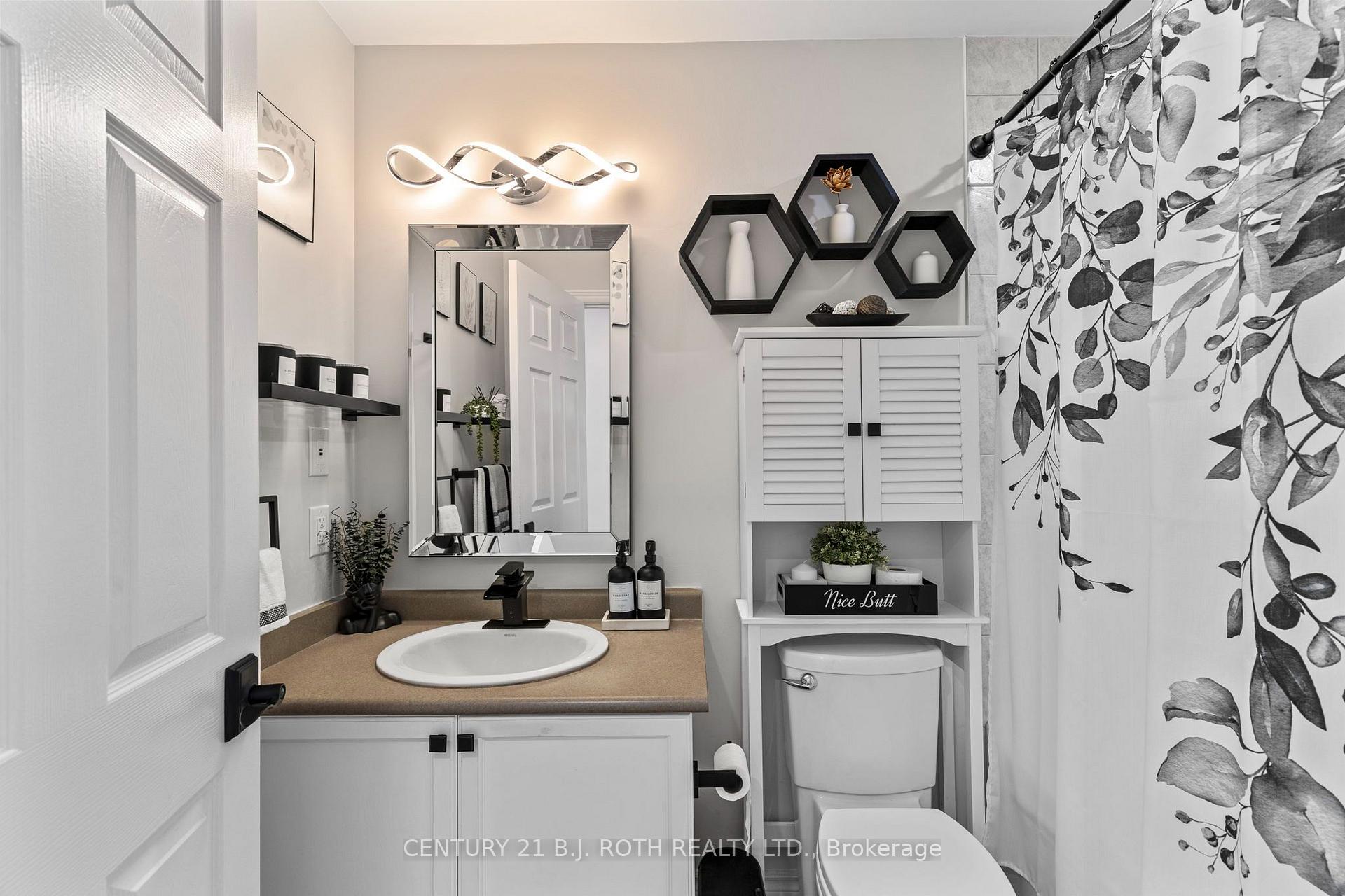 Photo 16 of 25 Cranberry Lane, Barrie, Holly — HOMEH