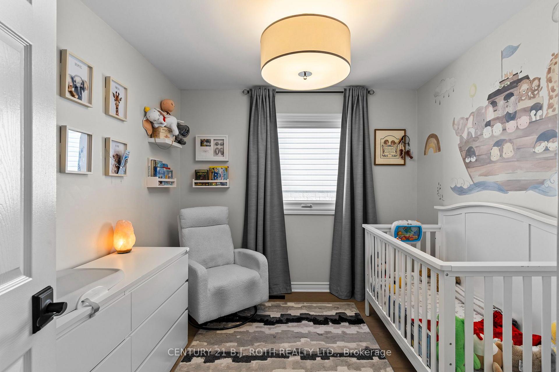 Photo 17 of 25 Cranberry Lane, Barrie, Holly — HOMEH