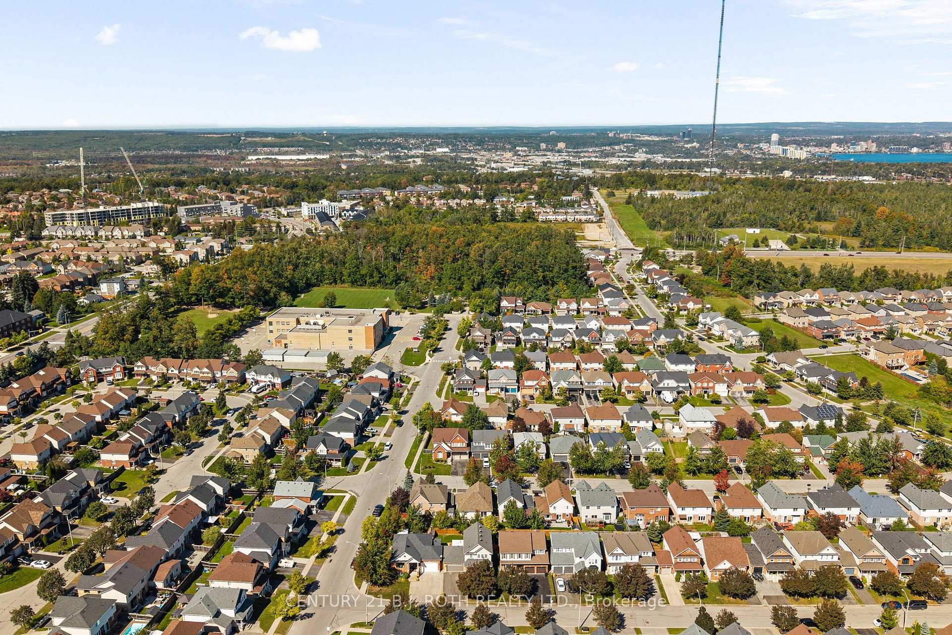 Photo 23 of 25 Cranberry Lane, Barrie, Holly — HOMEH