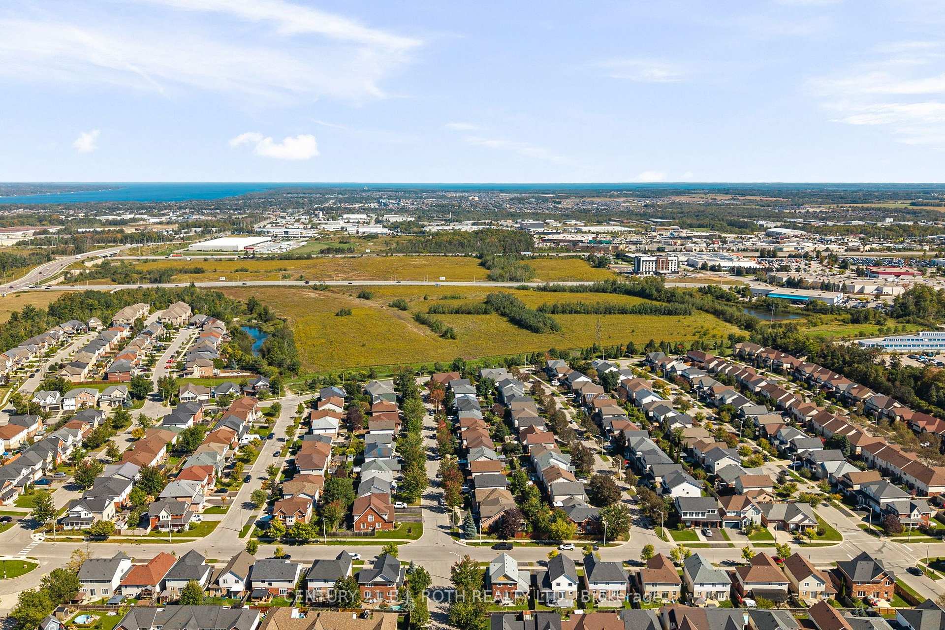 Photo 24 of 25 Cranberry Lane, Barrie, Holly — HOMEH