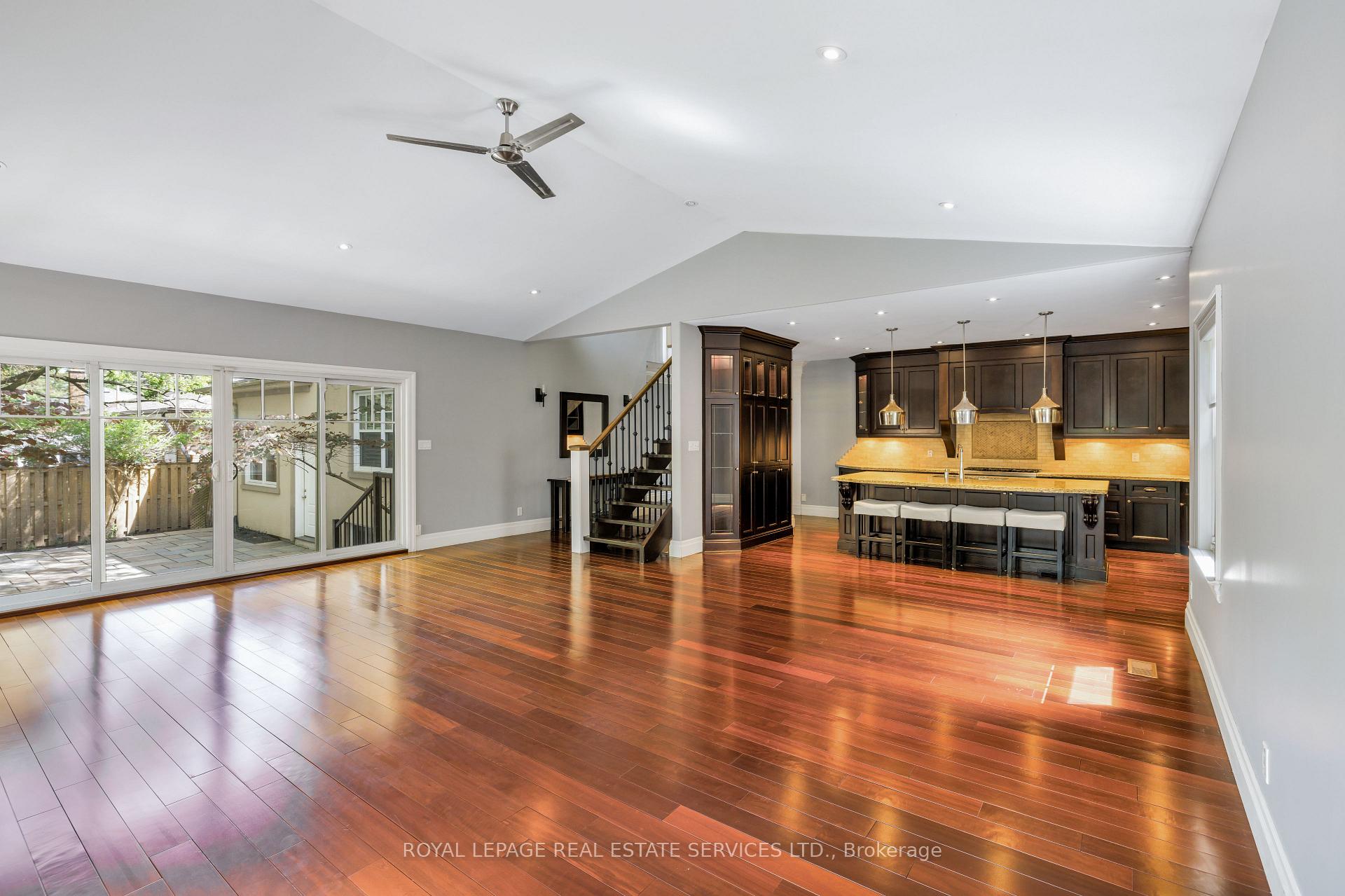 Photo 14 of 1387 Willowdown Road, Oakville, Southwest — HOMEH
