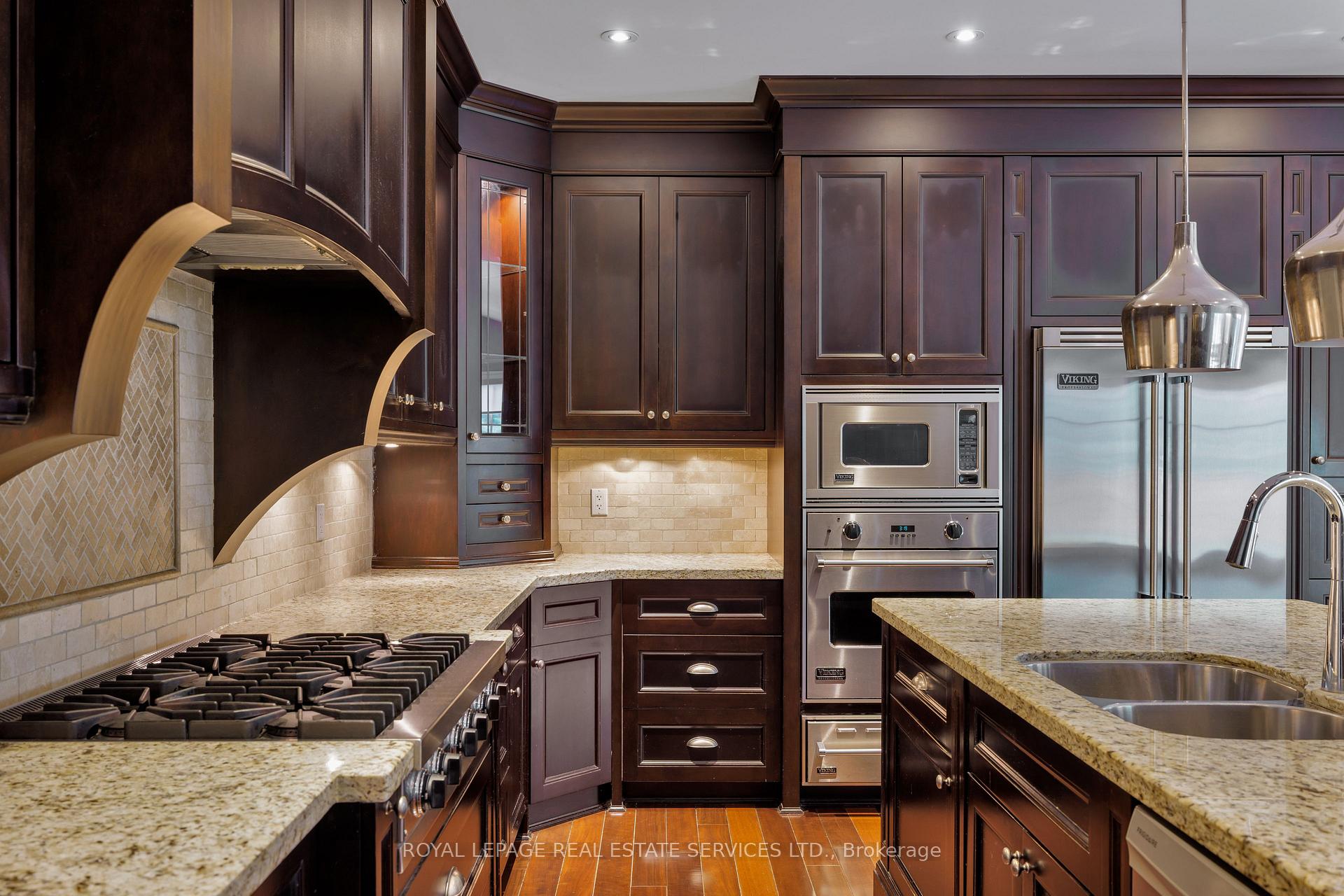 Photo 15 of 1387 Willowdown Road, Oakville, Southwest — HOMEH