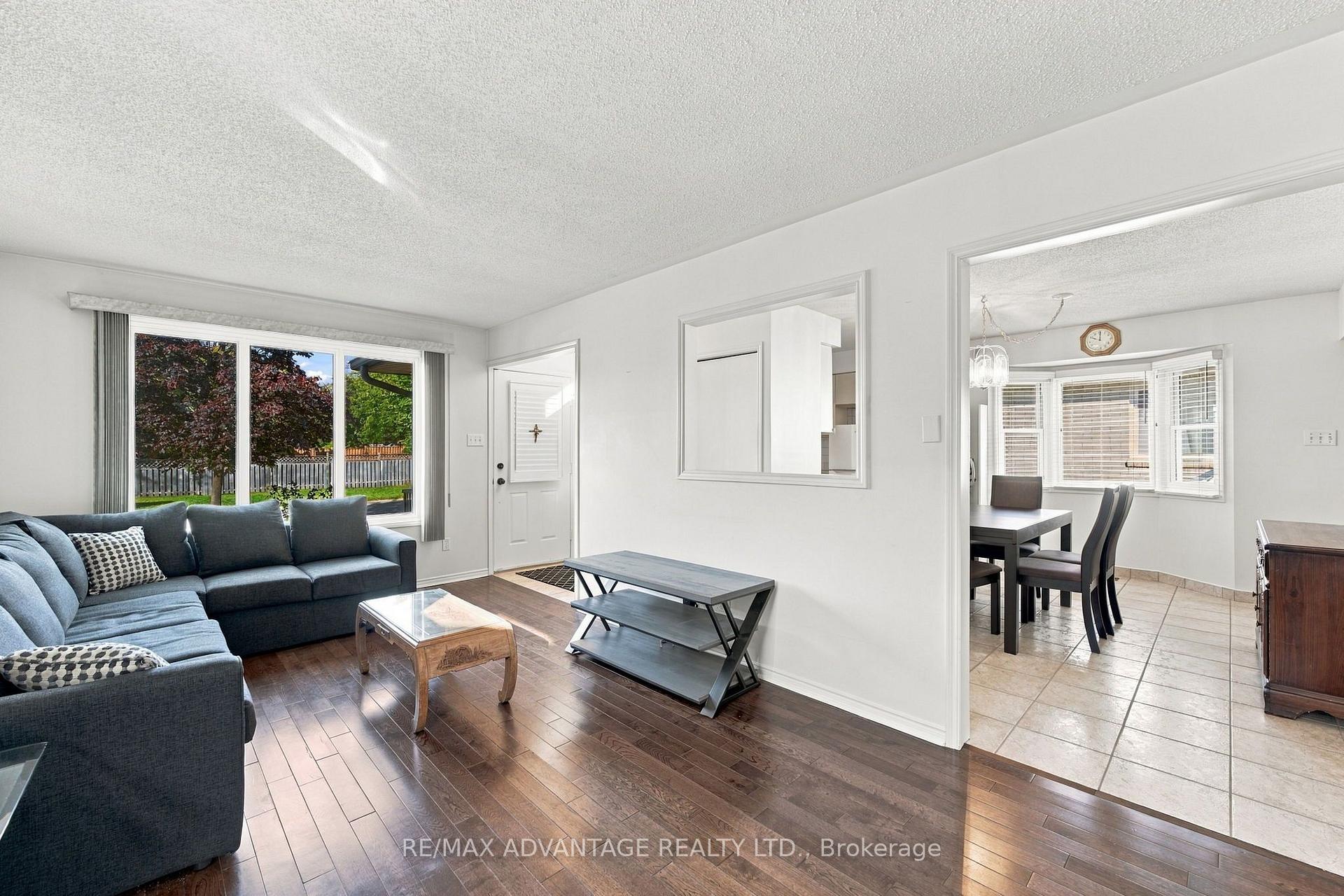 Photo 7 of 15 Cheswick Circle, London, South X — HOMEH