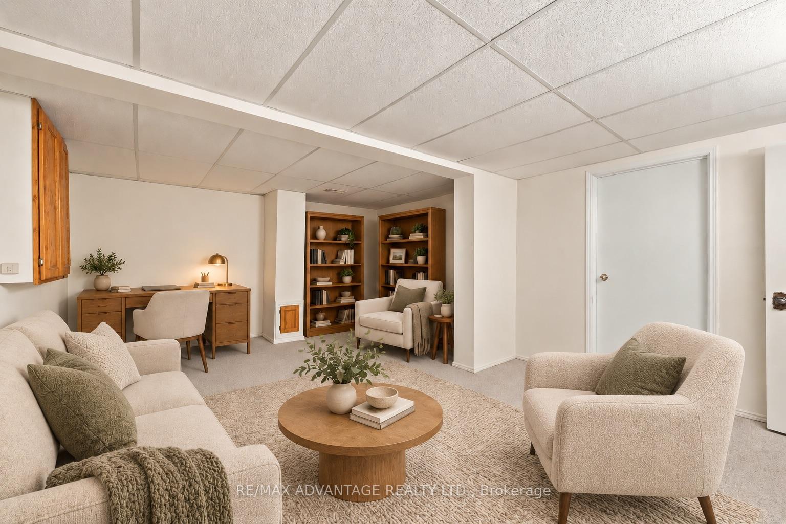 Photo 25 of 15 Cheswick Circle, London, South X — HOMEH