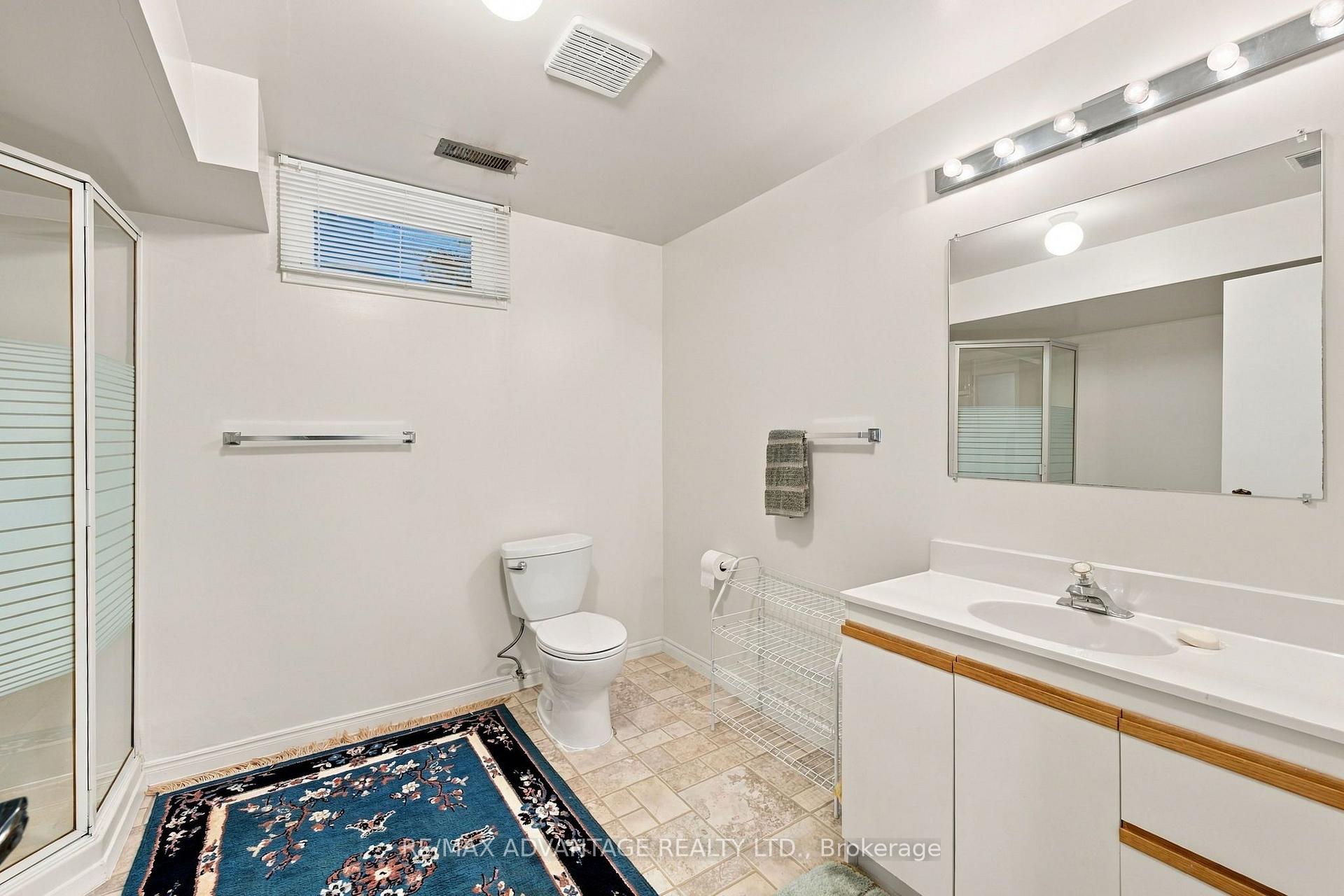 Photo 26 of 15 Cheswick Circle, London, South X — HOMEH