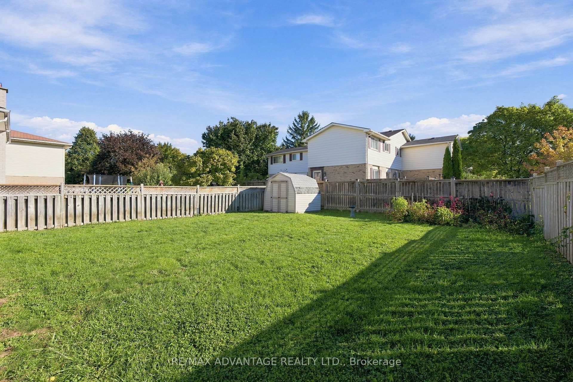 Photo 30 of 15 Cheswick Circle, London, South X — HOMEH