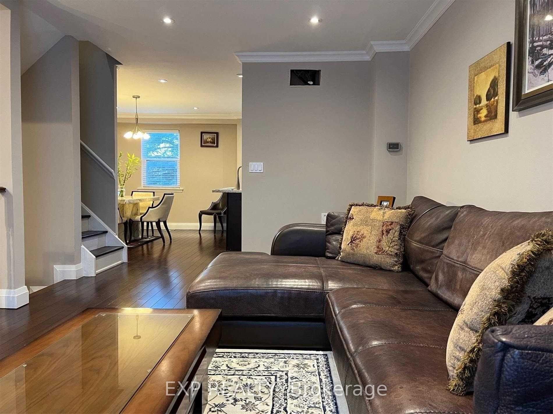 Photo 2 of Unit 56, 1776 John Street, Markham, Bayview Fairway-Bayview Country Club Estates — HOMEH