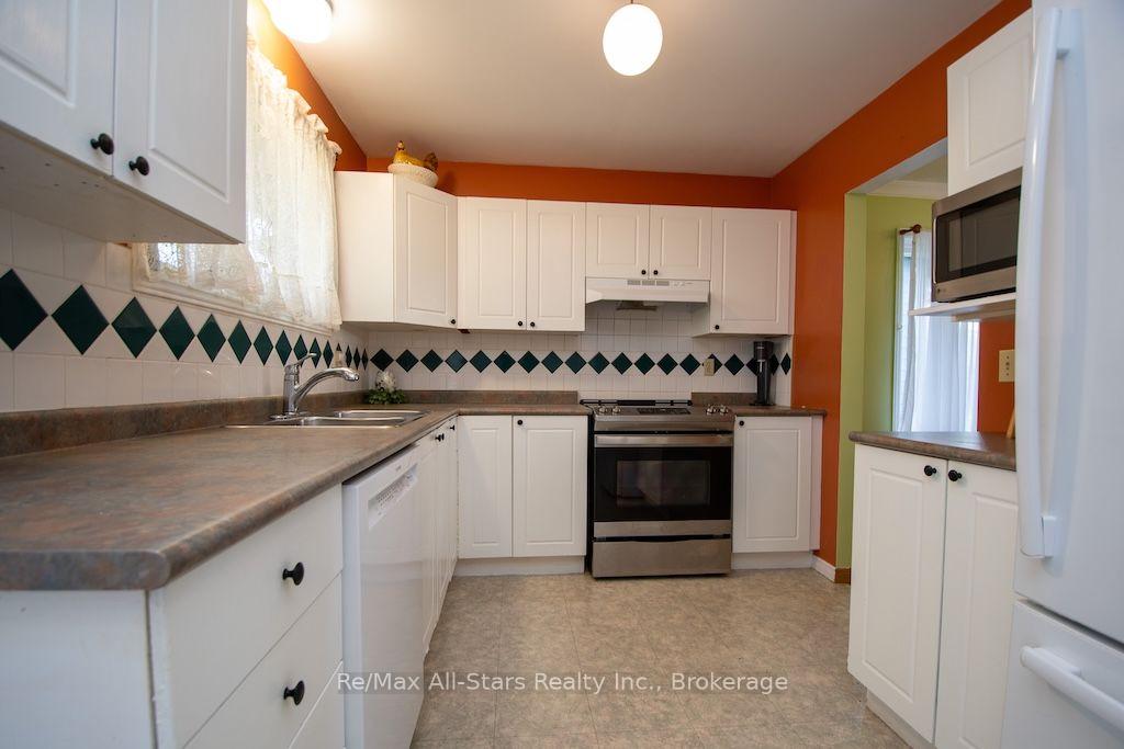 Photo 17 of 41 Cedartree Lane, Kawartha Lakes, Bobcaygeon — HOMEH