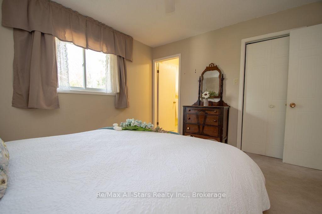 Photo 19 of 41 Cedartree Lane, Kawartha Lakes, Bobcaygeon — HOMEH