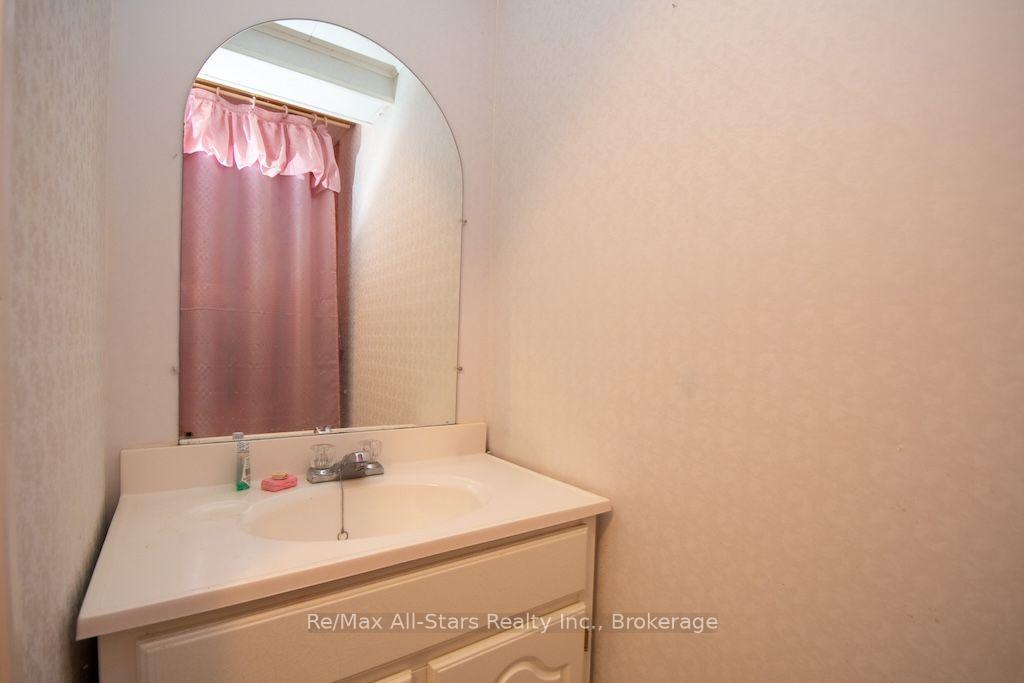 Photo 35 of 41 Cedartree Lane, Kawartha Lakes, Bobcaygeon — HOMEH
