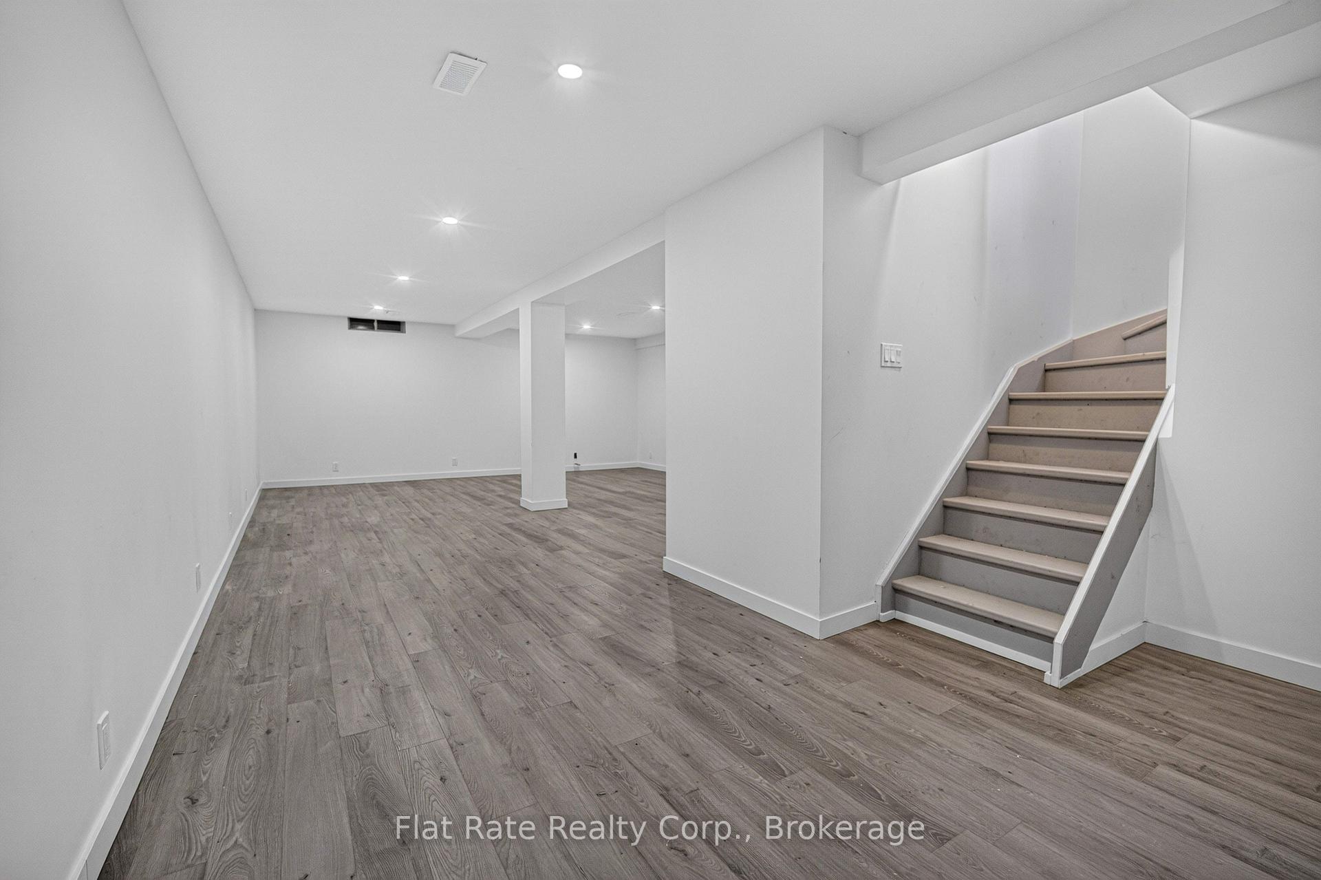 Photo 16 of 16 Ferguson Place, Peterborough, Northcrest Ward 5 — HOMEH