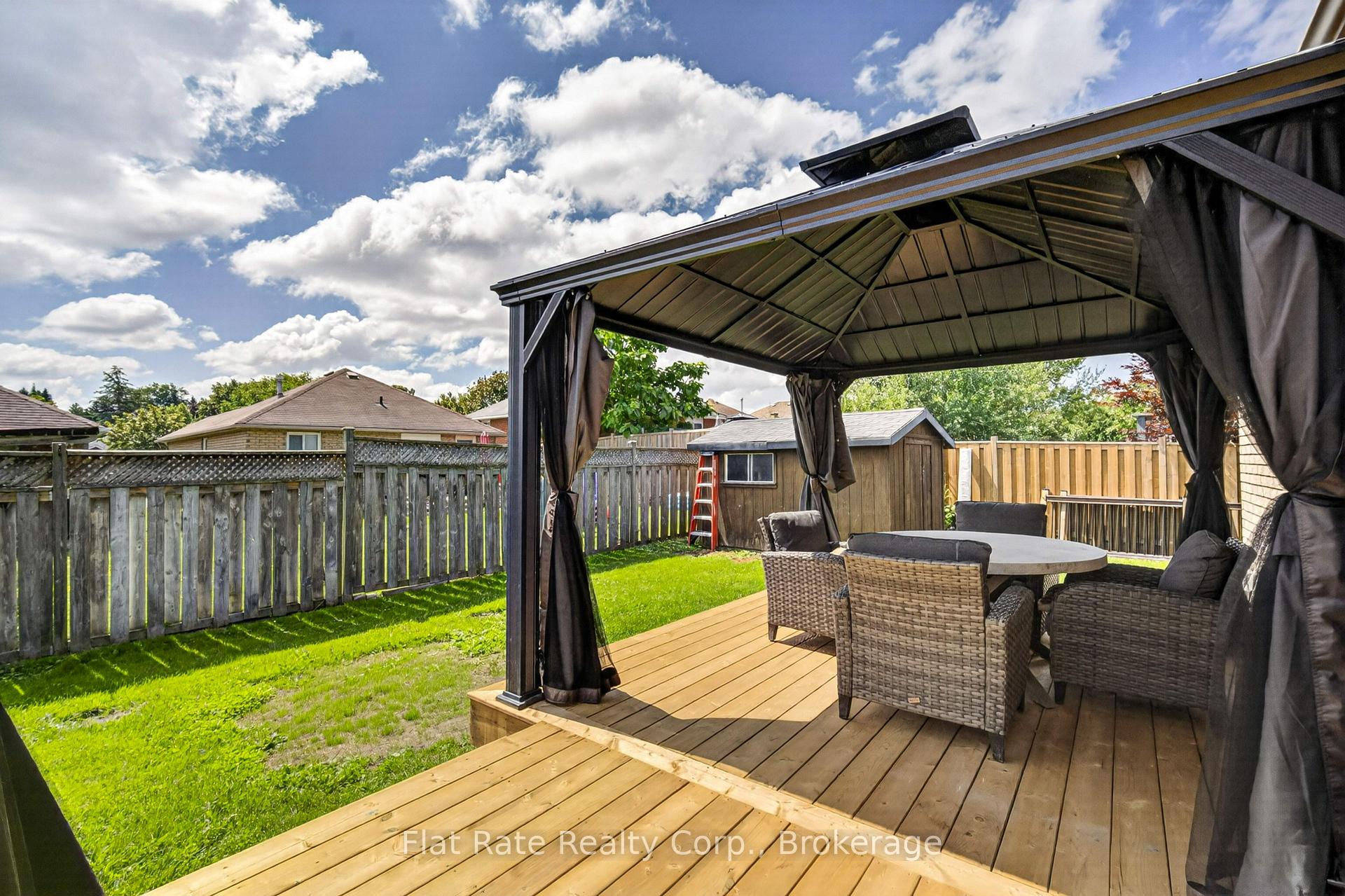 Photo 23 of 16 Ferguson Place, Peterborough, Northcrest Ward 5 — HOMEH