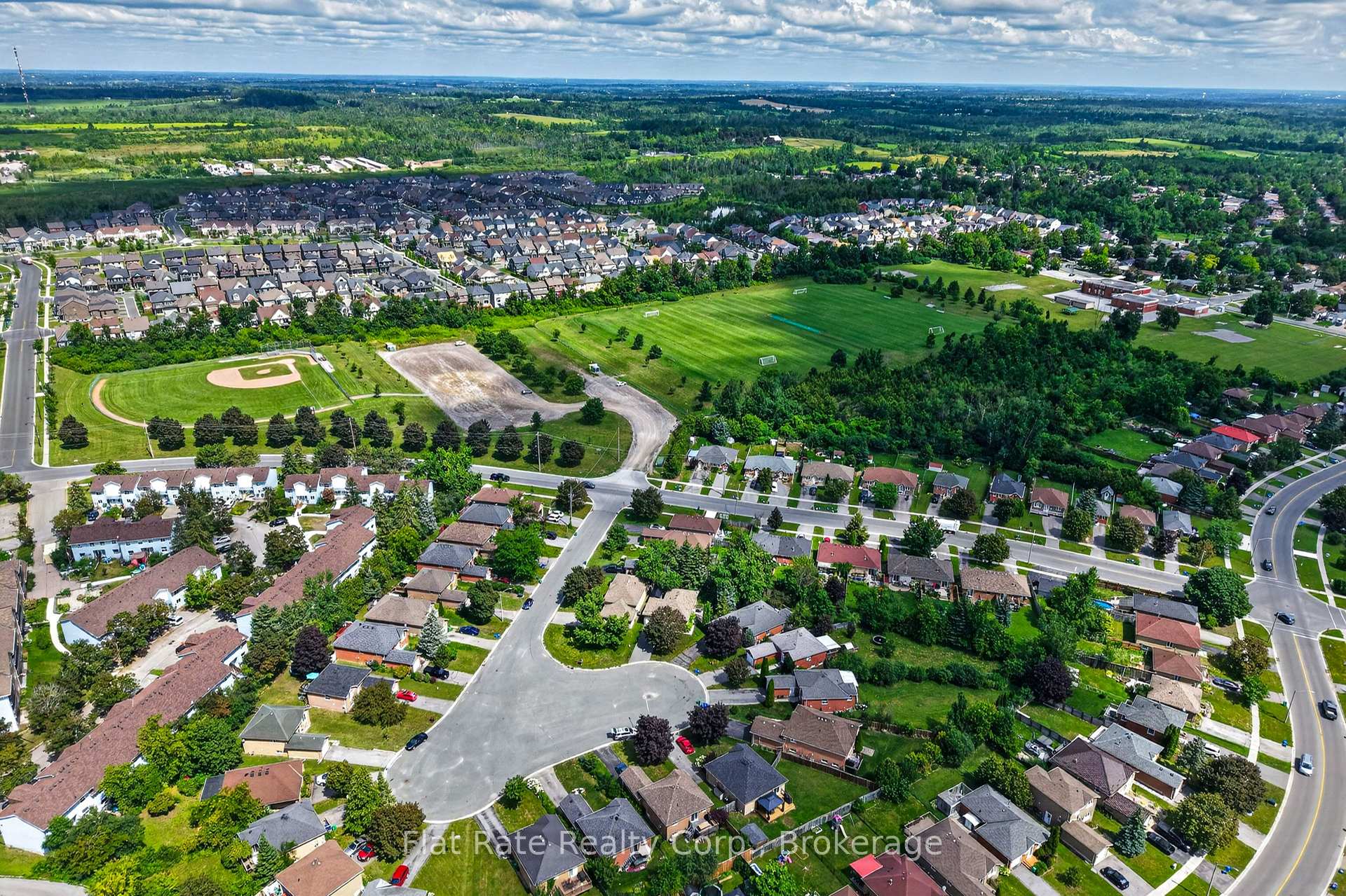 Photo 31 of 16 Ferguson Place, Peterborough, Northcrest Ward 5 — HOMEH