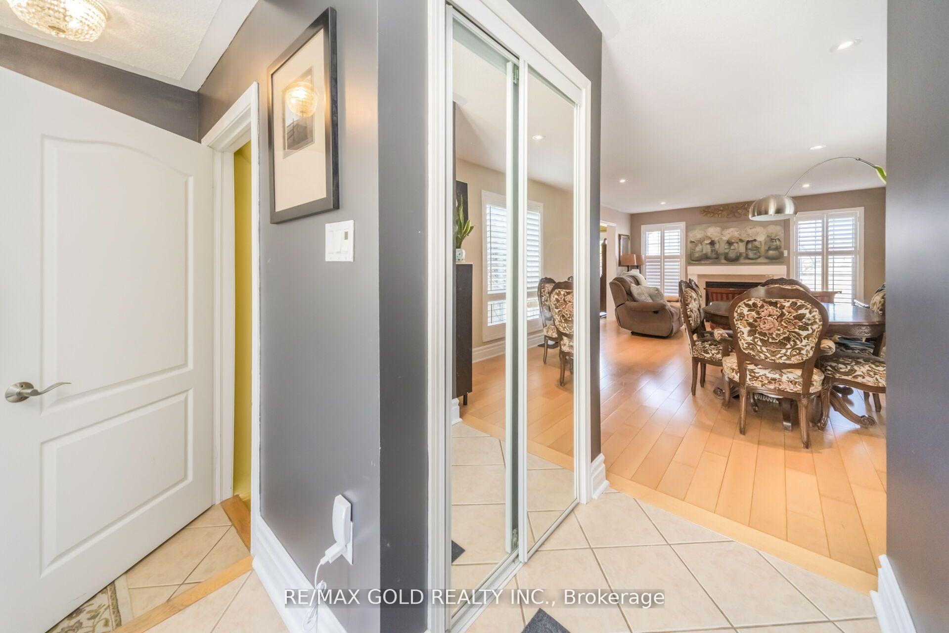 Photo 7 of 70 Sweetwood Circle, Brampton, Fletcher's Meadow — HOMEH