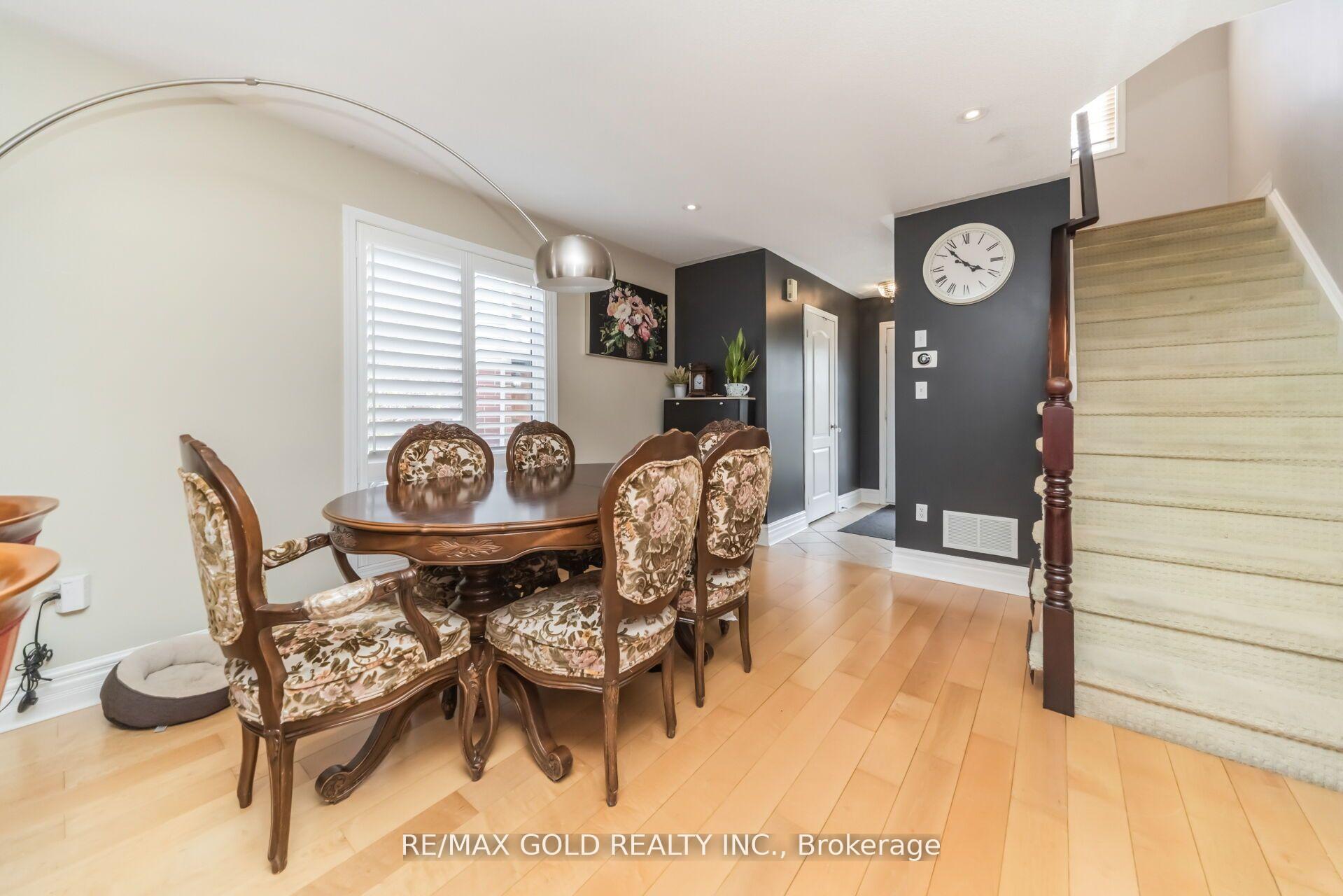 Photo 10 of 70 Sweetwood Circle, Brampton, Fletcher's Meadow — HOMEH