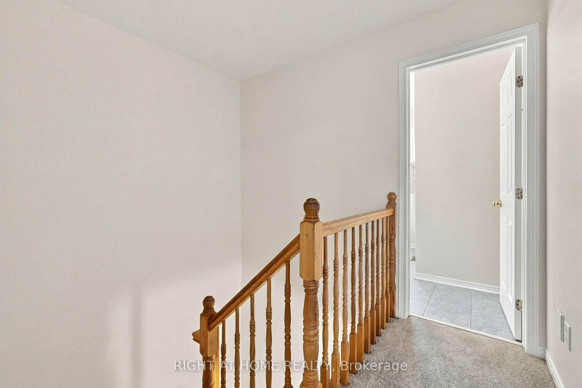 Photo 17 of 161 Kinross Private, Ottawa, Kanata - Morgan's Grant/South March — HOMEH