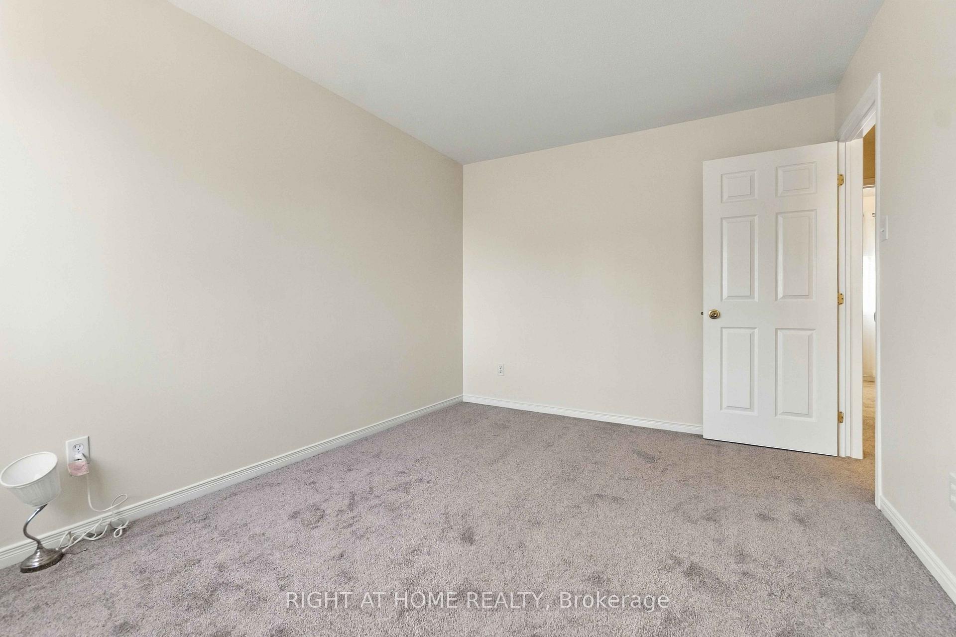 Photo 19 of 161 Kinross Private, Ottawa, Kanata - Morgan's Grant/South March — HOMEH