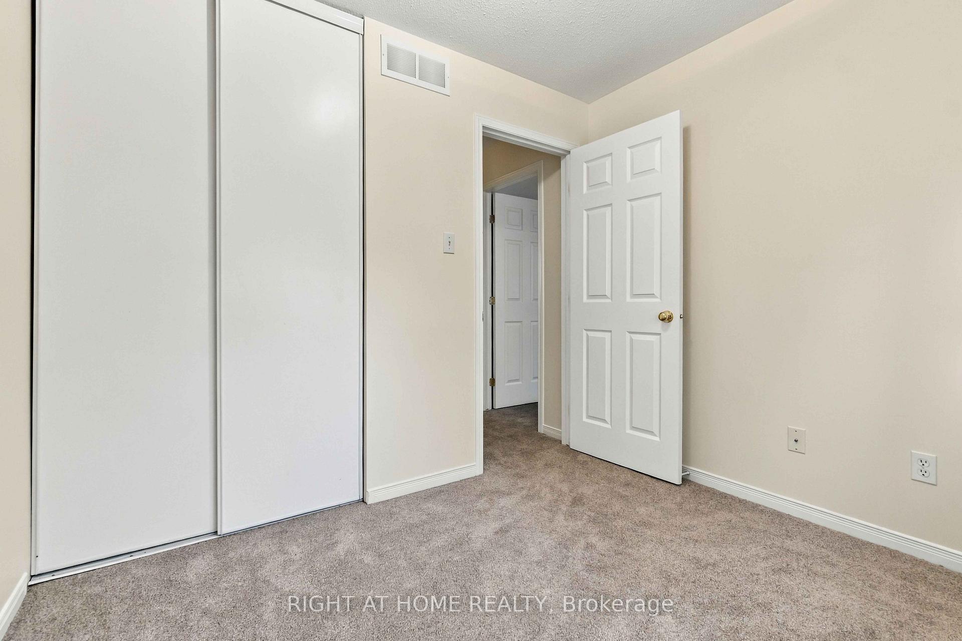 Photo 23 of 161 Kinross Private, Ottawa, Kanata - Morgan's Grant/South March — HOMEH