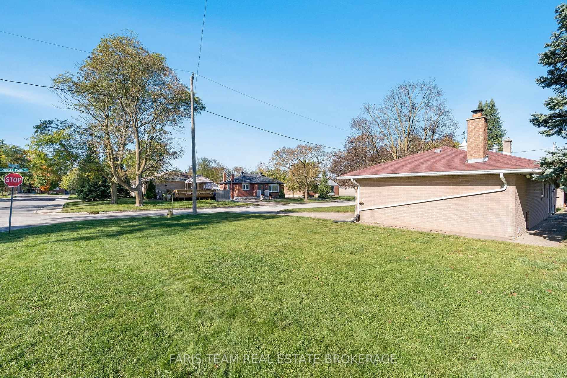 Photo 18 of 82 Oakley Park Square, Barrie, Wellington — HOMEH