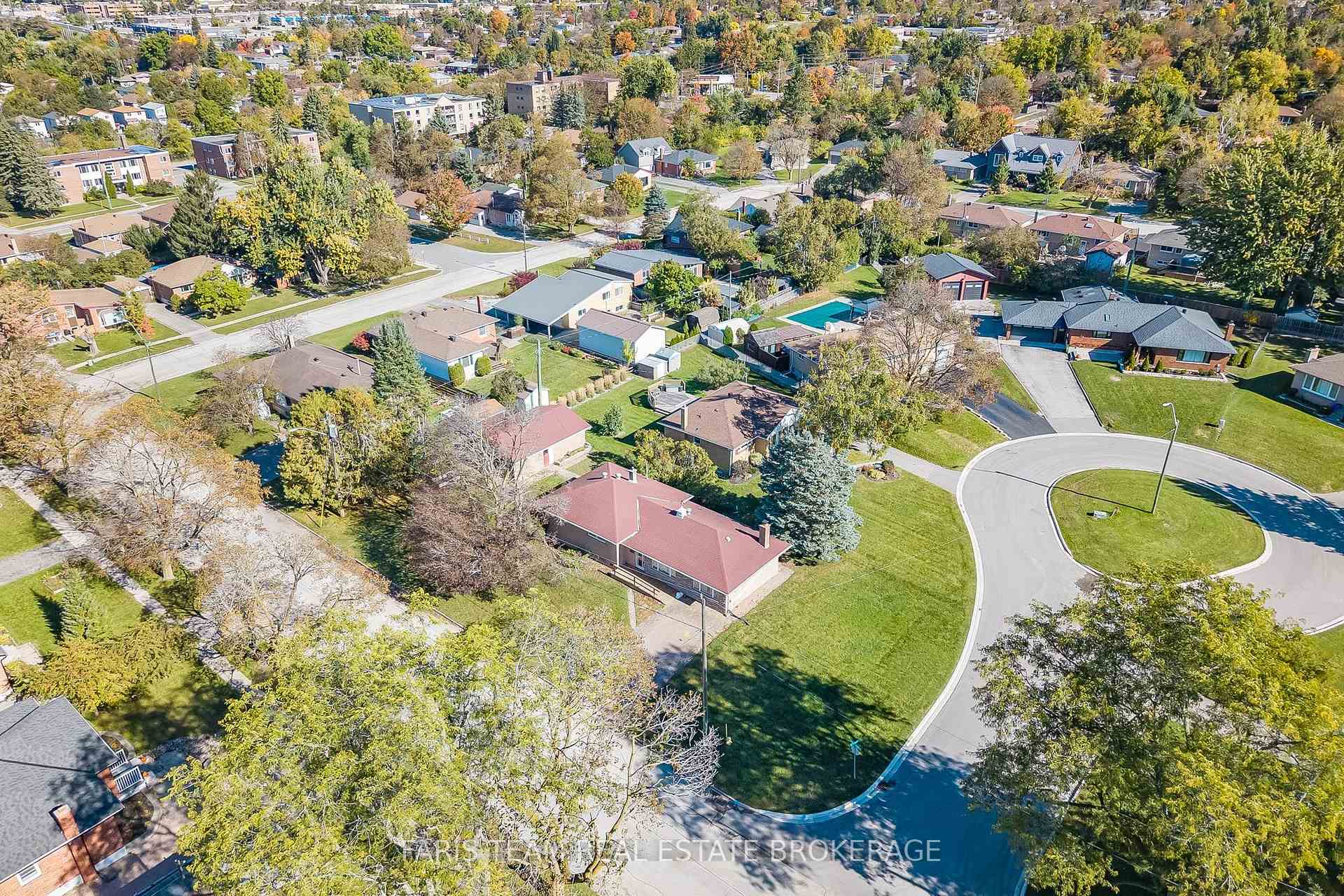 Photo 20 of 82 Oakley Park Square, Barrie, Wellington — HOMEH