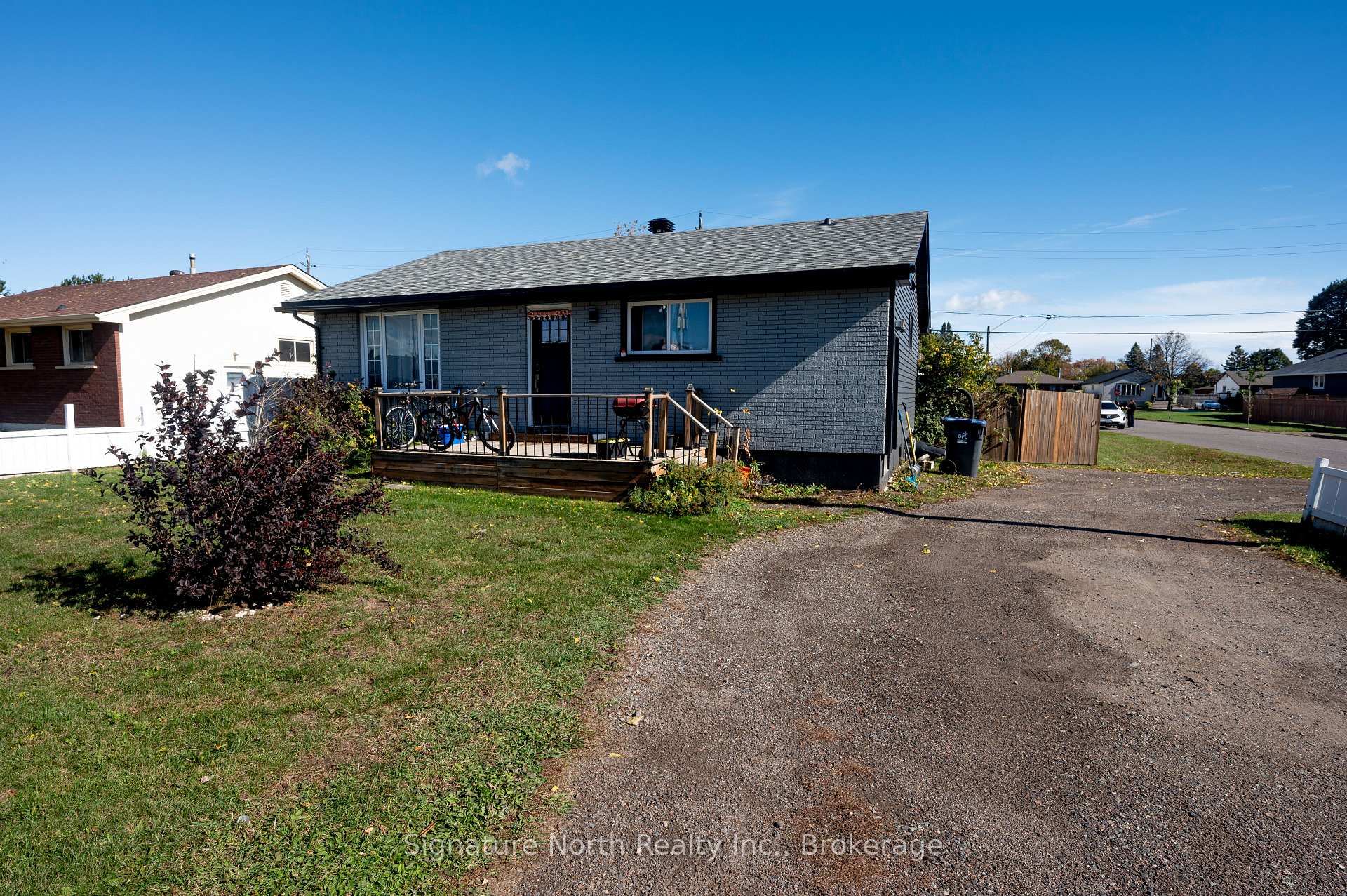 Photo 2 of 420 Edward Street N, Thunder Bay, Northwood Park — HOMEH