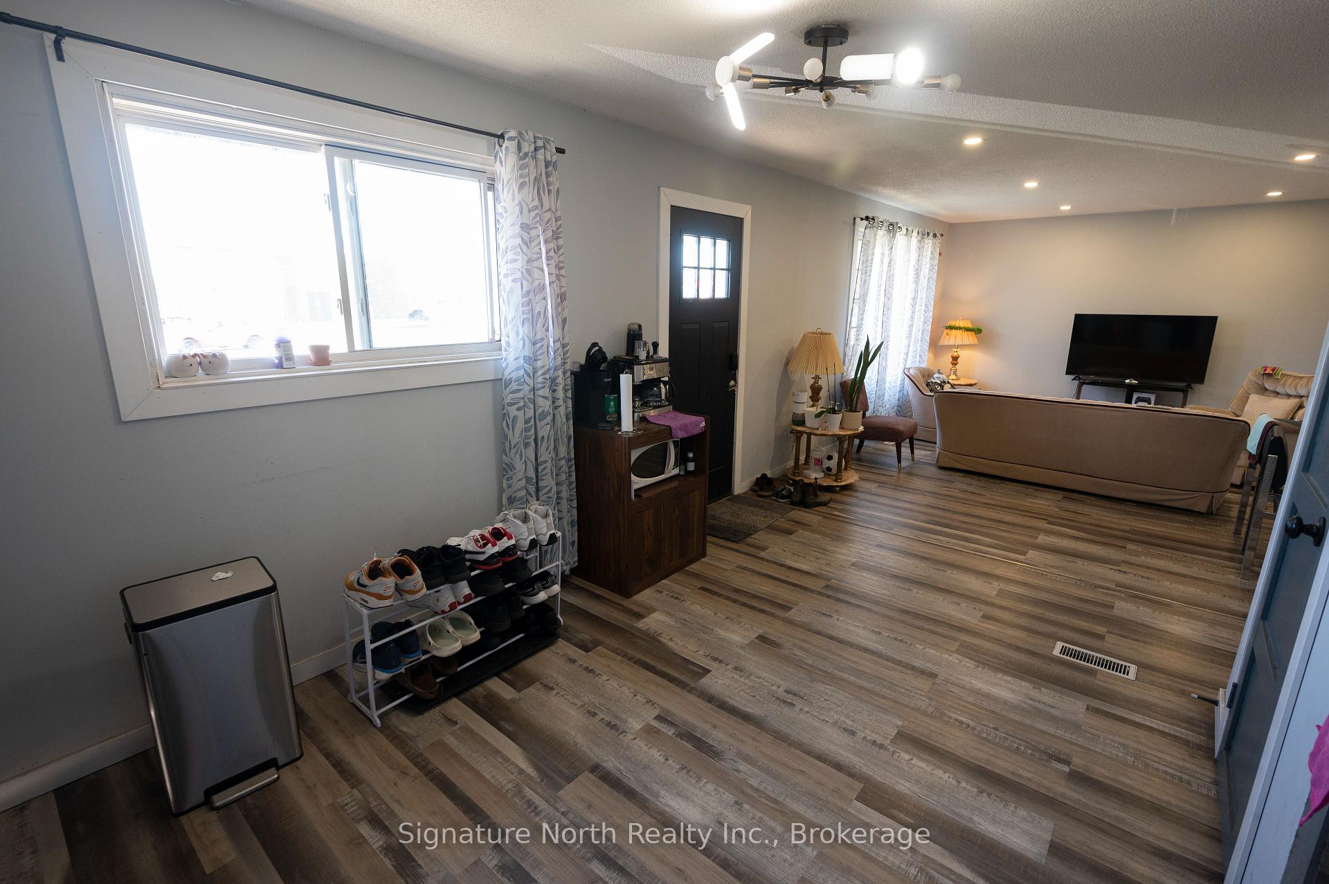 Photo 21 of 420 Edward Street N, Thunder Bay, Northwood Park — HOMEH